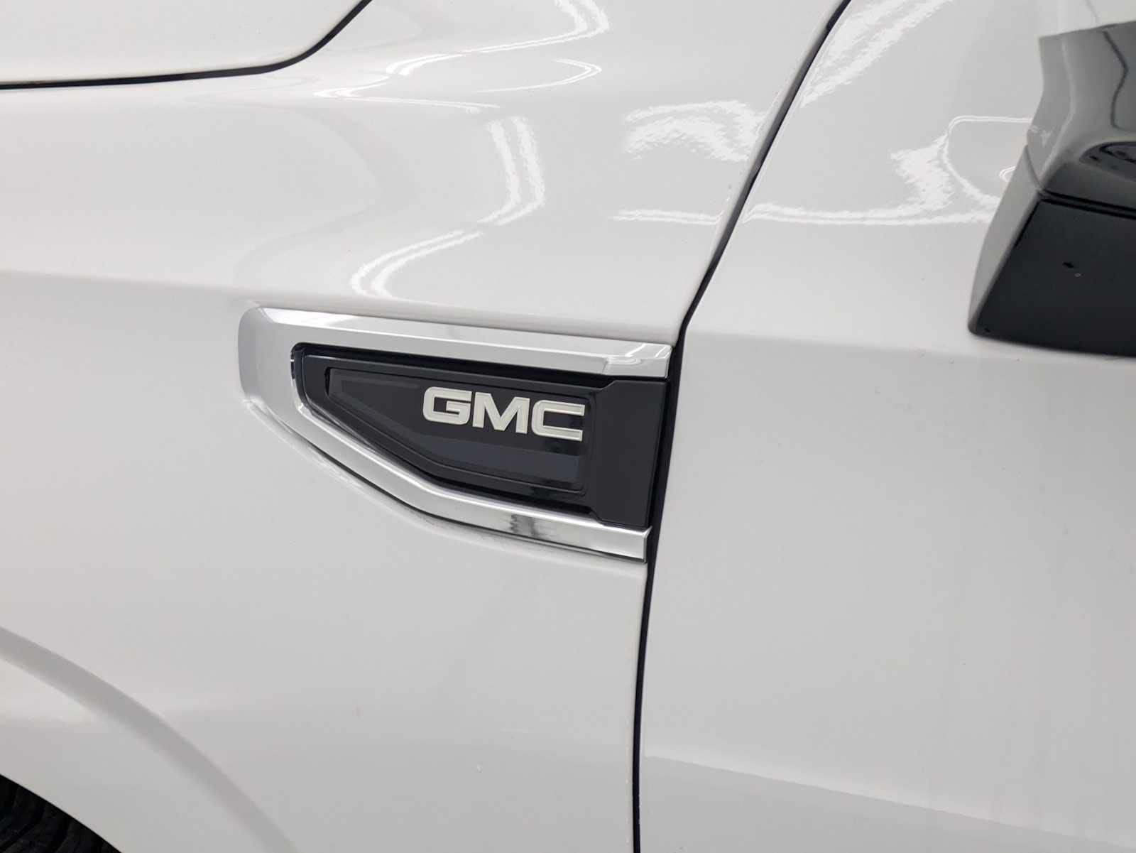 Thumbnail: 2023 GMC Yukon - 12