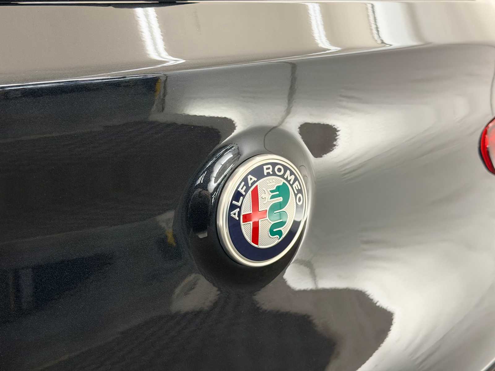 Thumbnail: 2018 Alfa Romeo Stelvio - 11