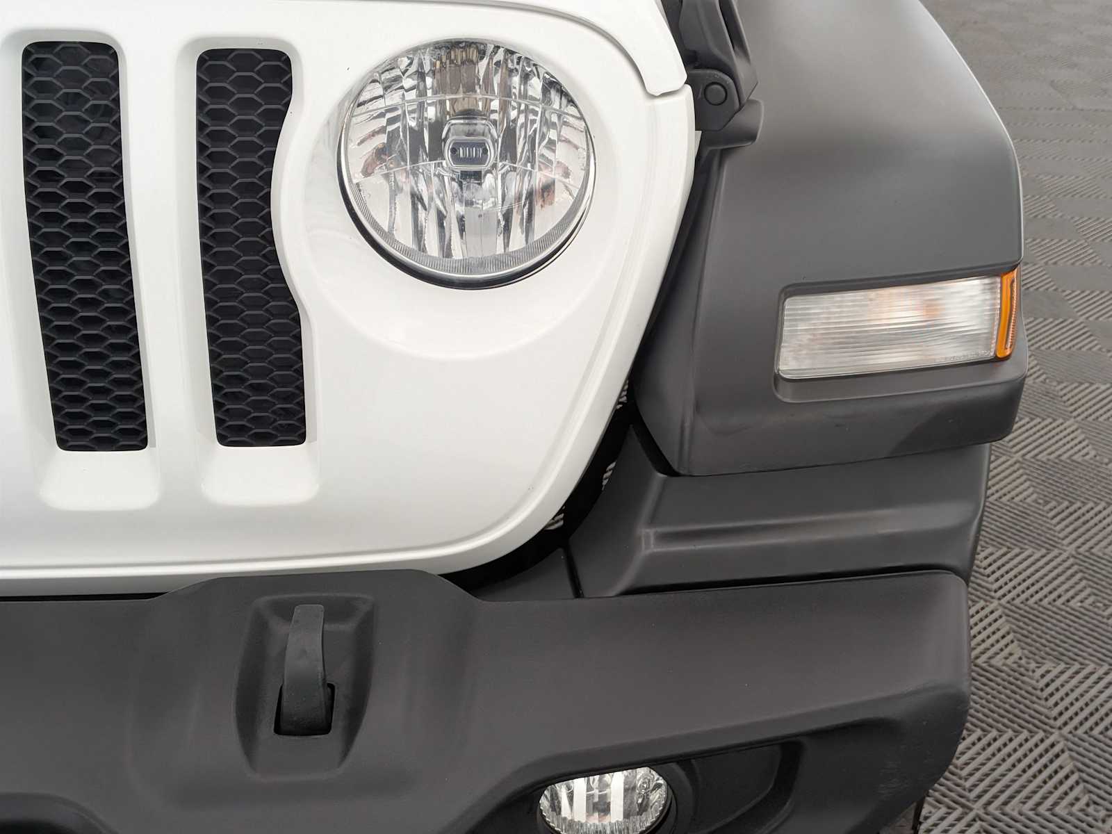 Thumbnail: 2021 Jeep Wrangler - 10