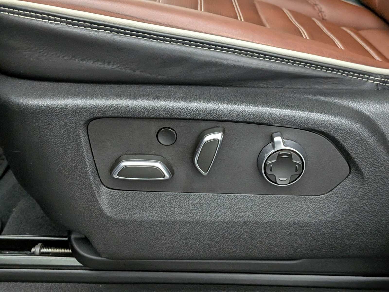 Thumbnail: 2023 GMC Yukon - 20