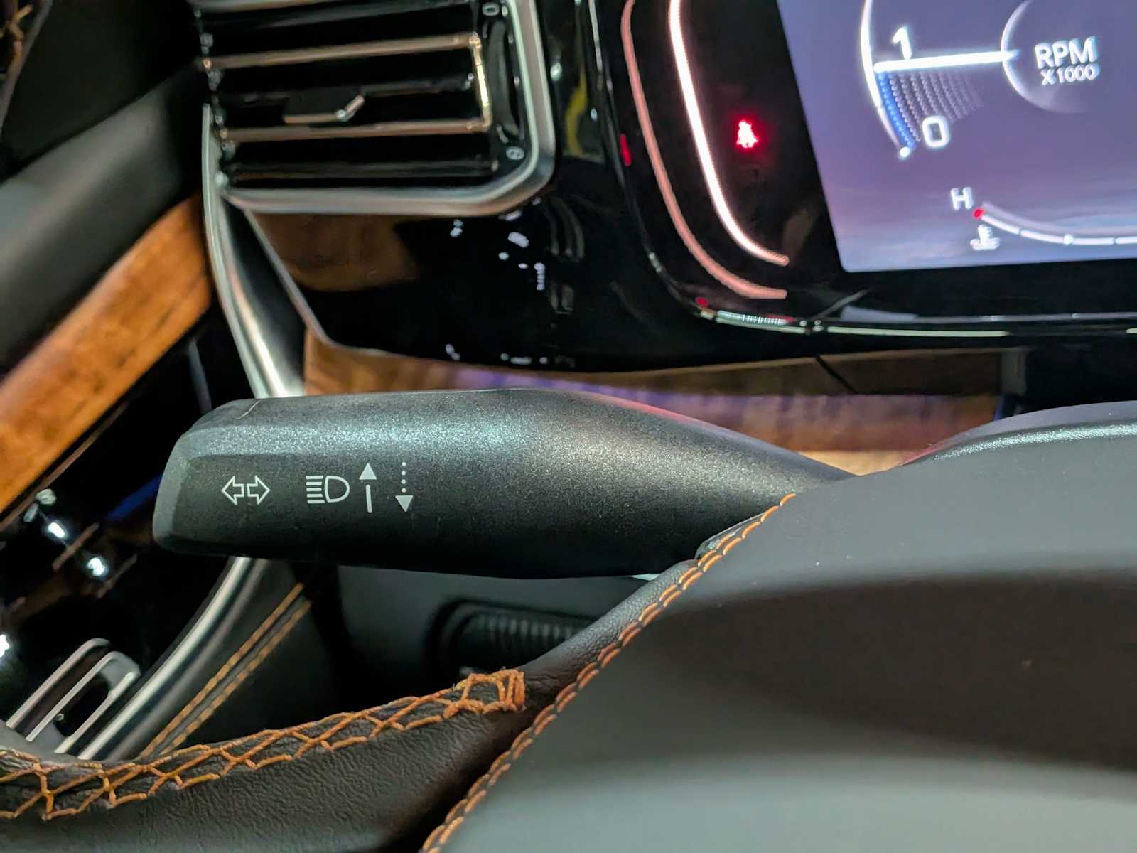 Thumbnail: 2024 Jeep Grand Wagoneer - 27