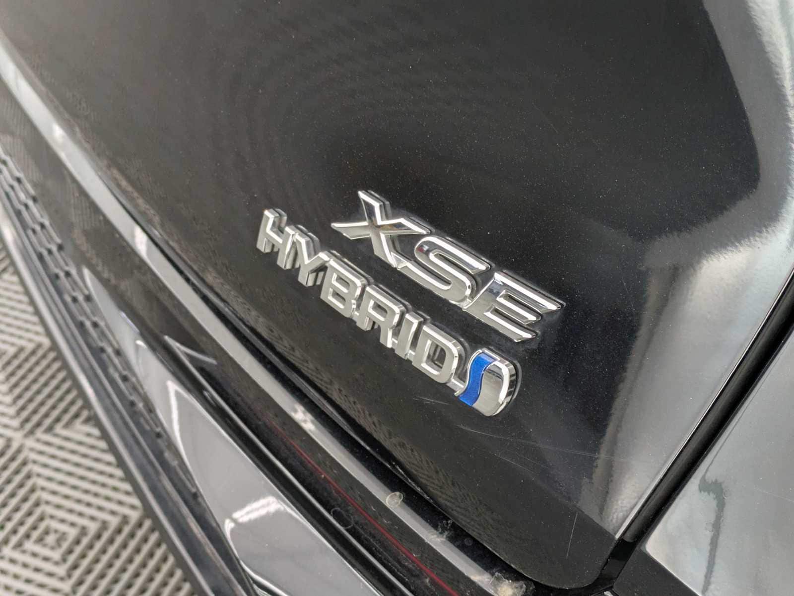 Thumbnail: 2024 Toyota Sienna - 11