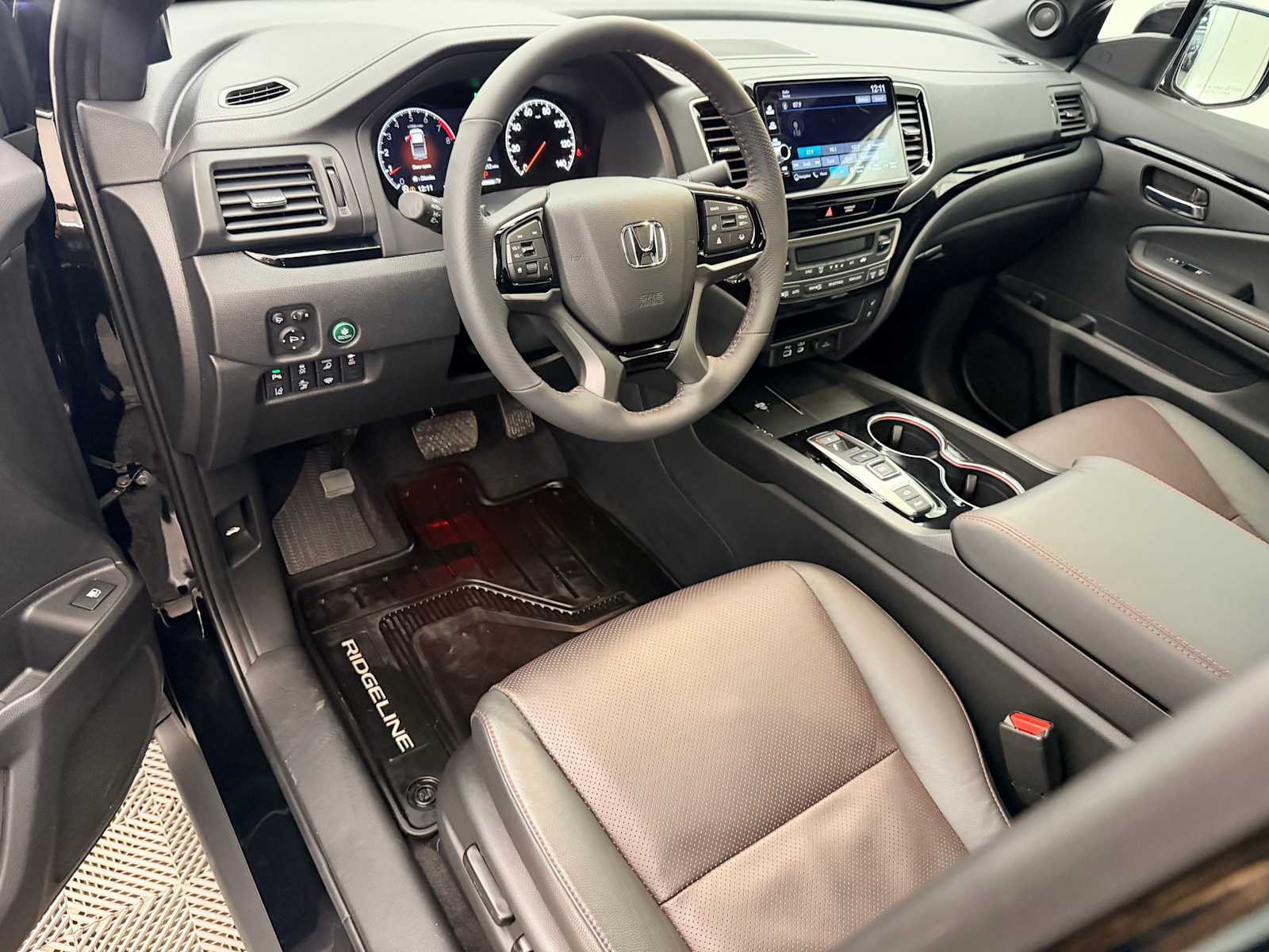 Thumbnail: 2025 Honda Ridgeline - 2