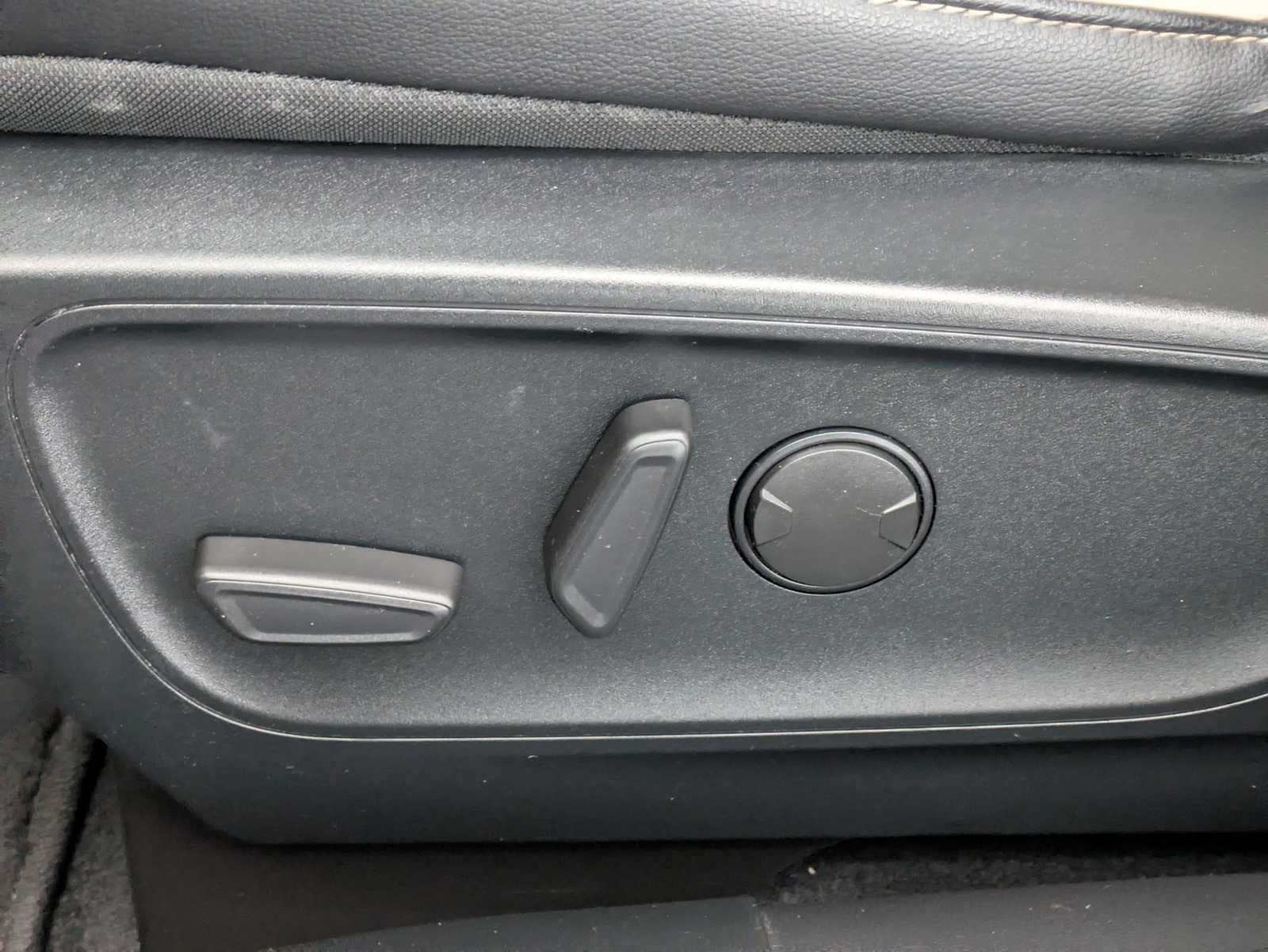 Thumbnail: 2021 Ford Escape - 18