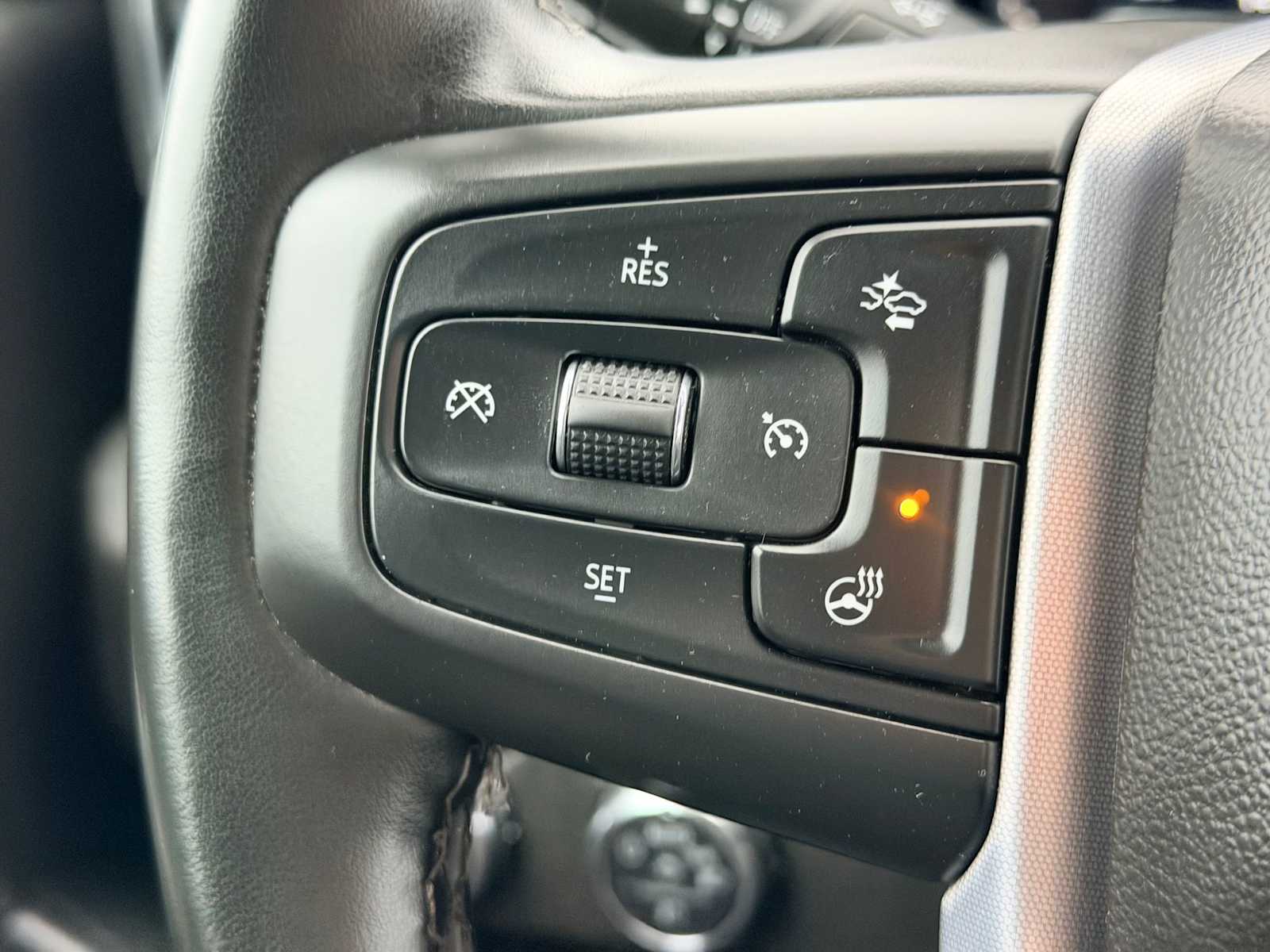 Thumbnail: 2025 GMC Sierra 3500 - 25