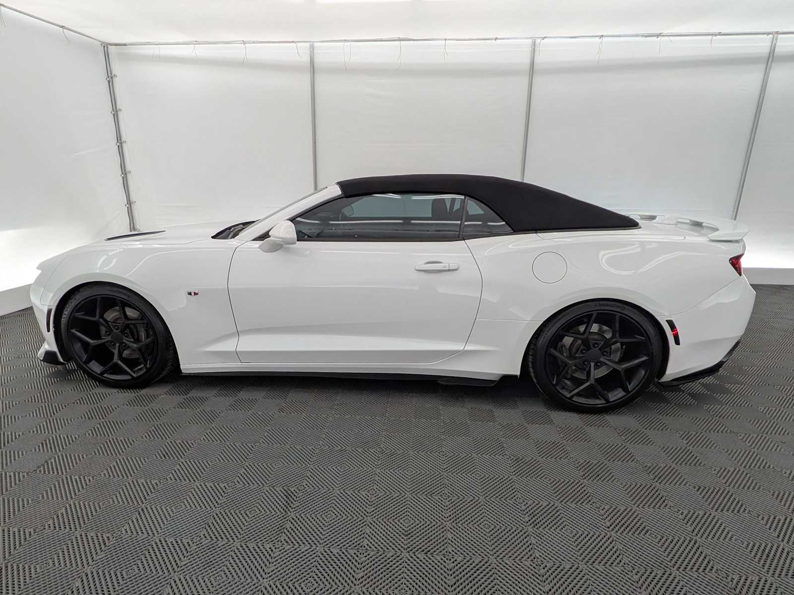 Thumbnail: 2016 Chevrolet Camaro - 2