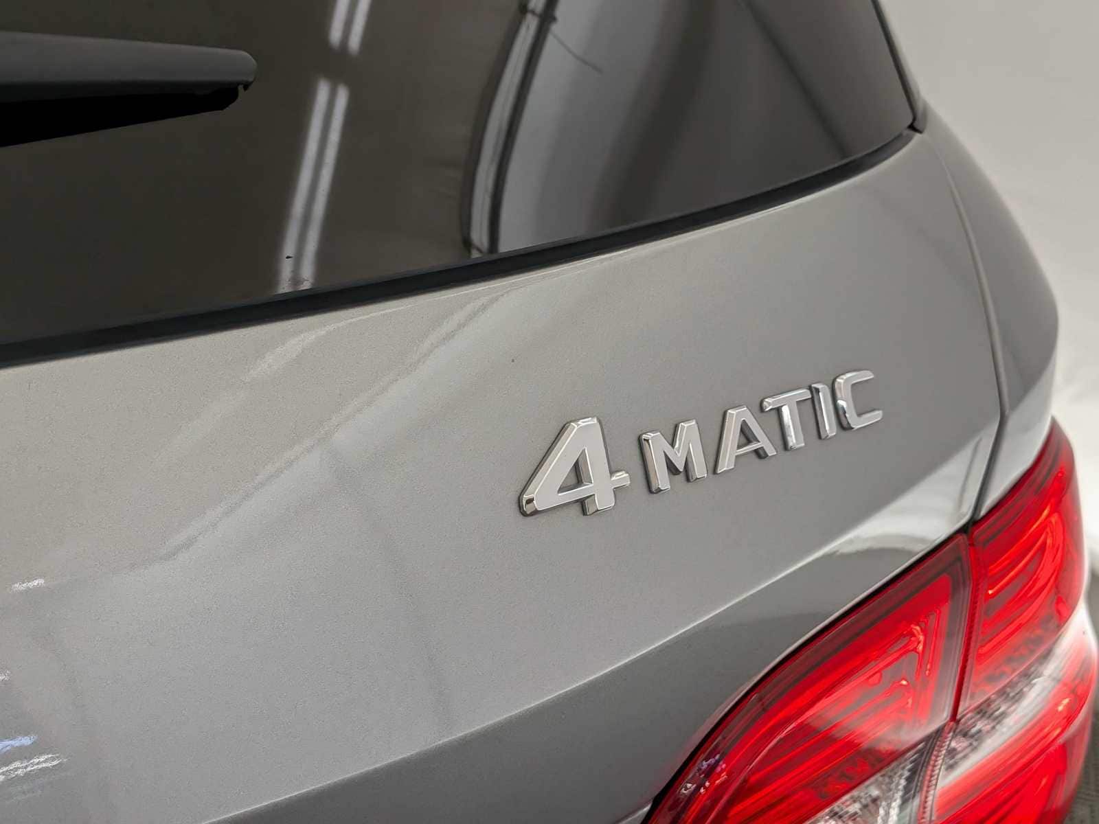 Thumbnail: 2015 Mercedes-Benz M-Class - 13