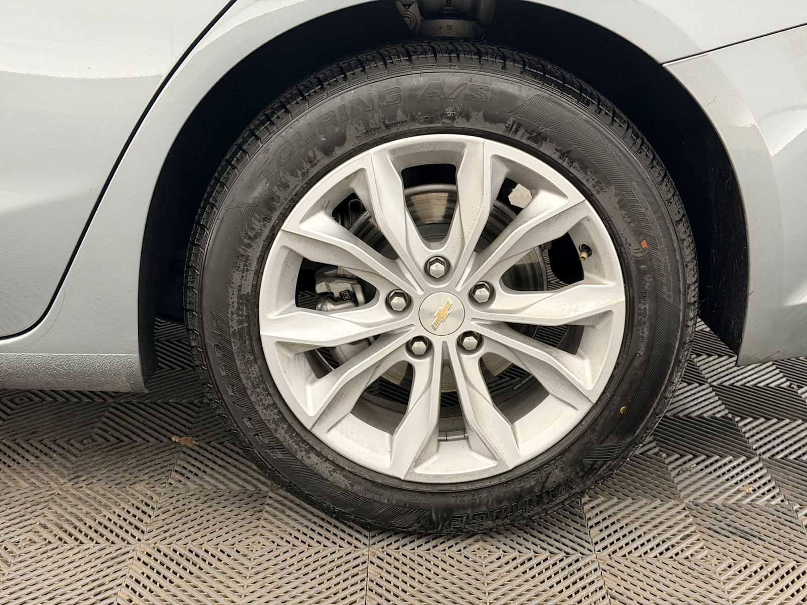 Thumbnail: 2023 Chevrolet Malibu - 13