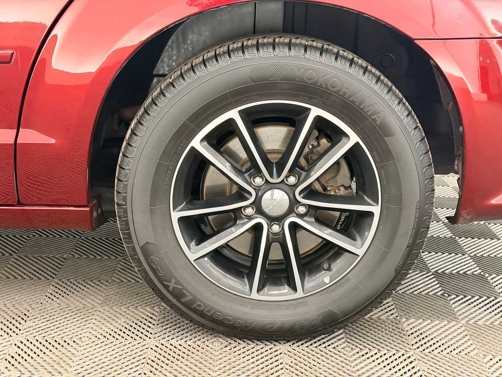 Thumbnail: 2017 Dodge Grand Caravan - 14