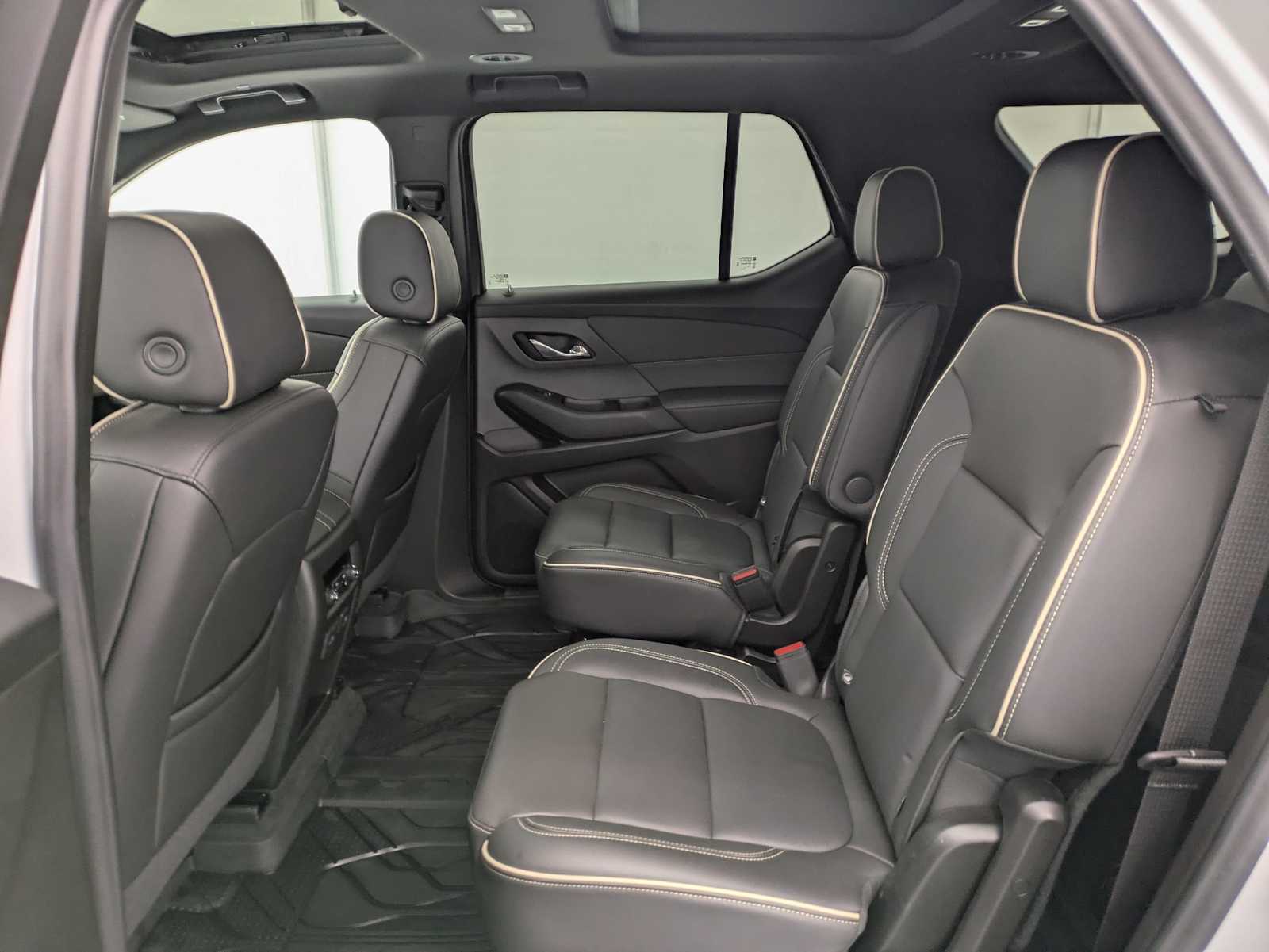 Thumbnail: 2024 Chevrolet Traverse - 21