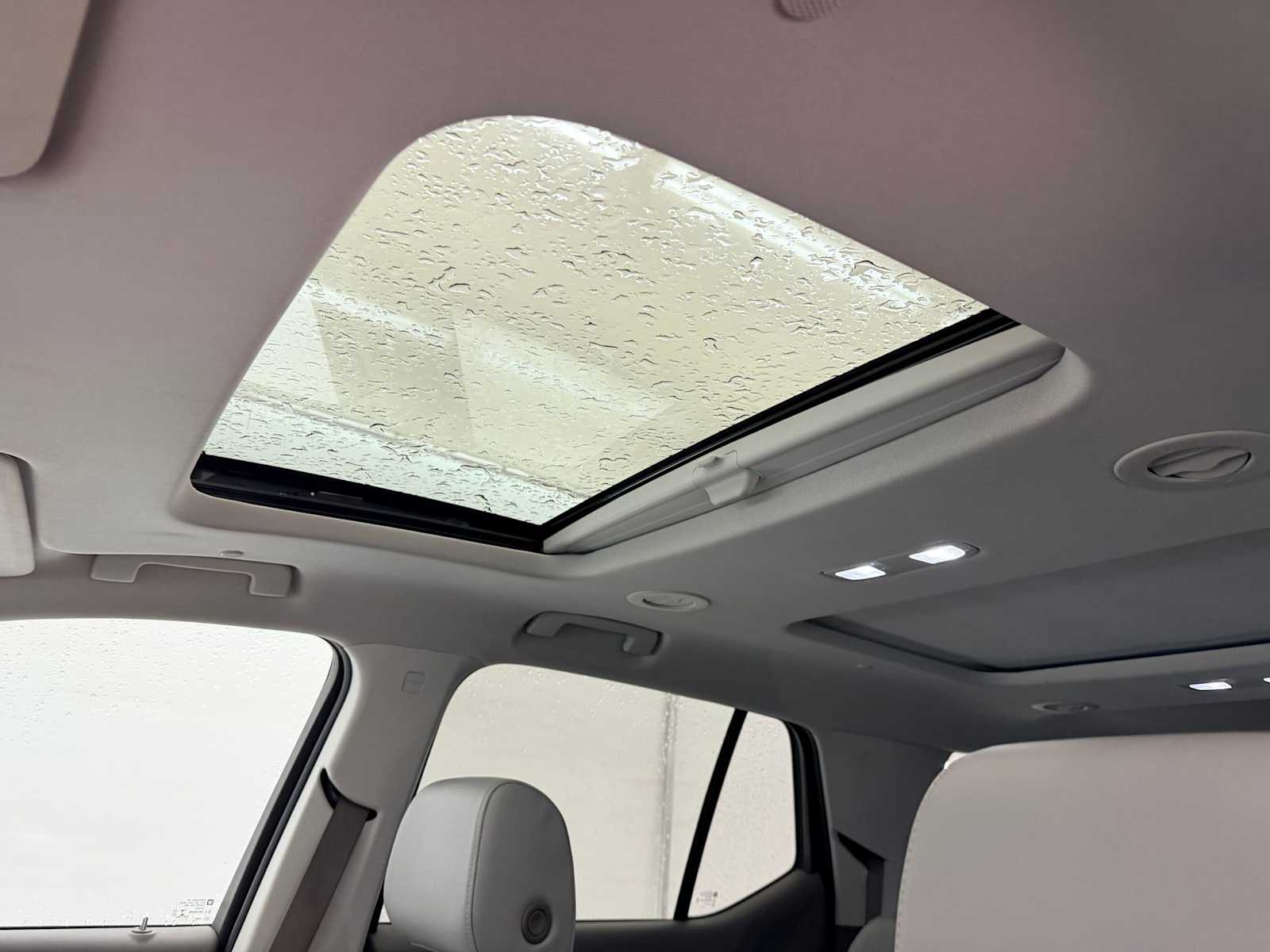 Thumbnail: 2021 Chevrolet Traverse - 20