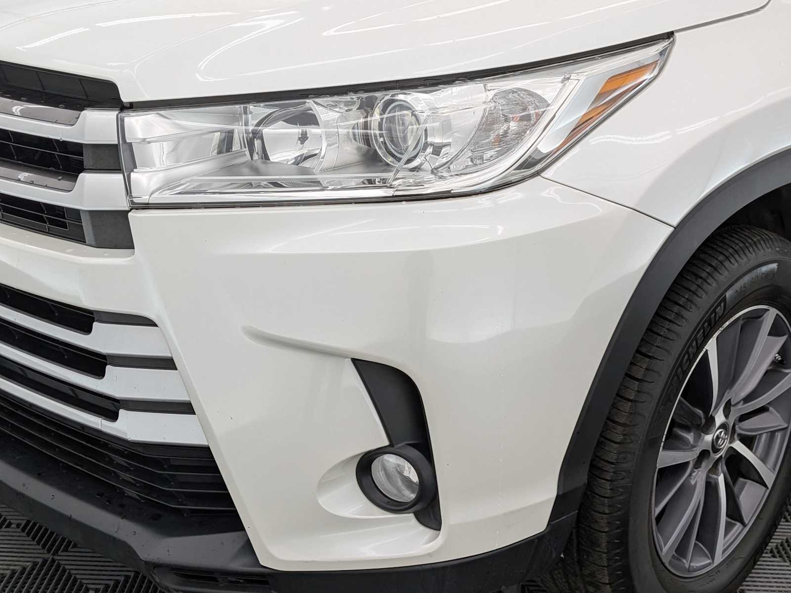 Thumbnail: 2019 Toyota Highlander - 10