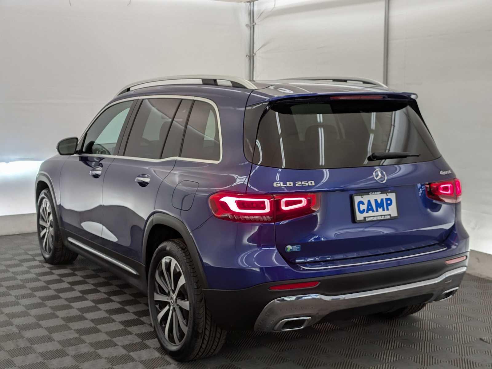 Thumbnail: 2021 Mercedes-Benz GLB - 4