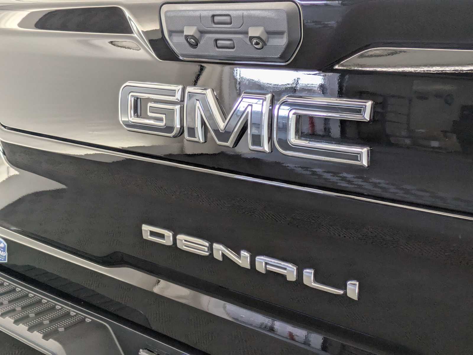 Thumbnail: 2025 GMC Sierra 3500 - 14