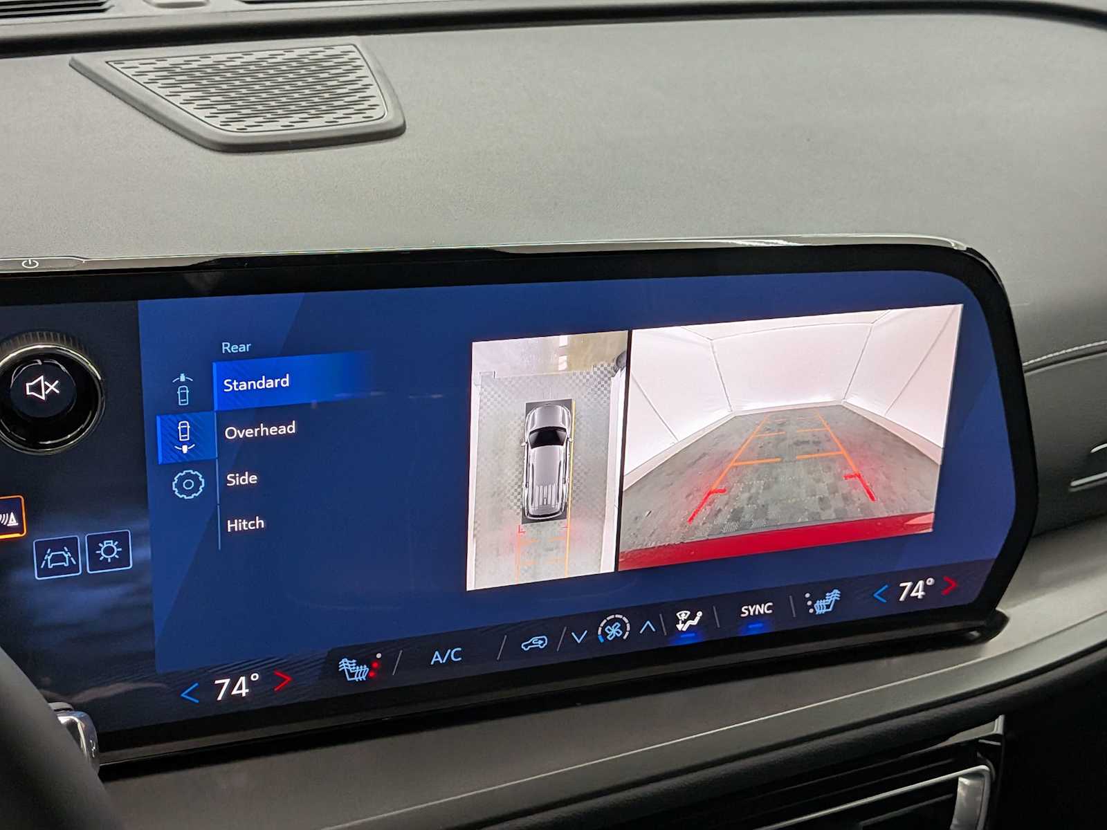 Thumbnail: 2026 Chevrolet Traverse - 26