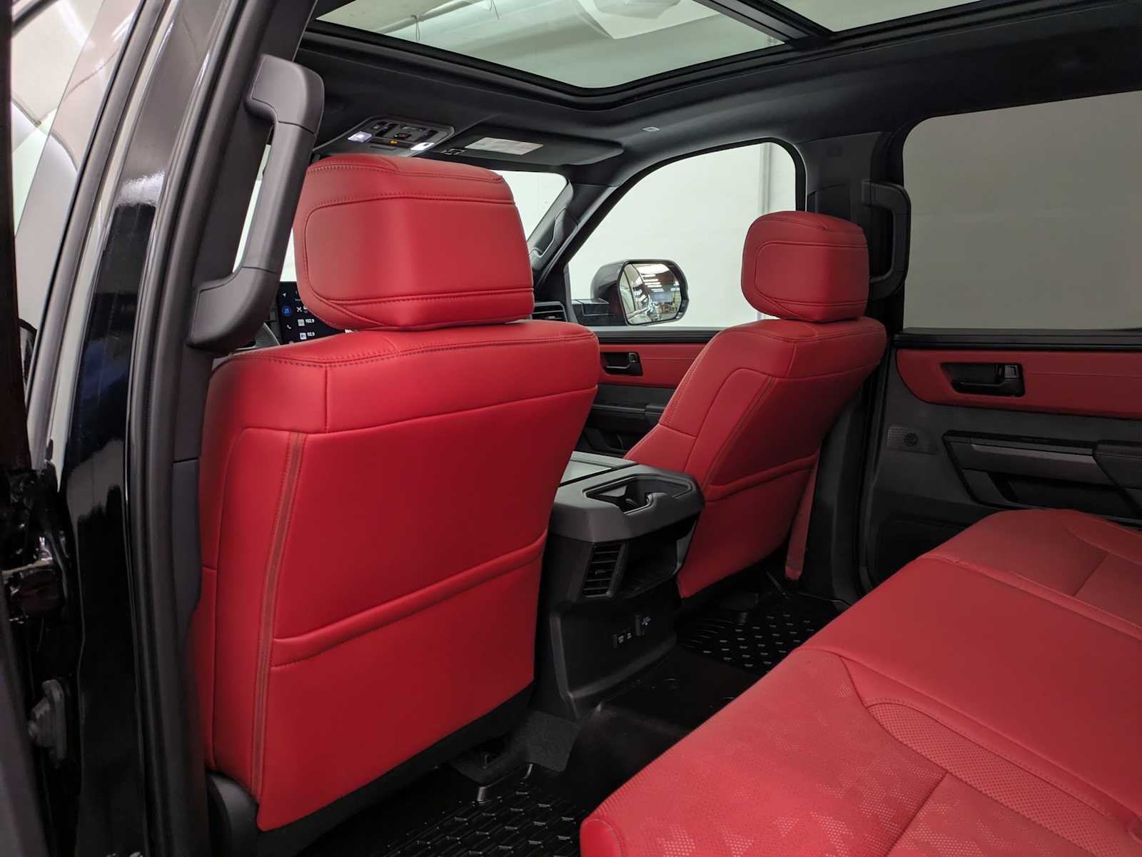 Thumbnail: 2025 Toyota Tundra - 19