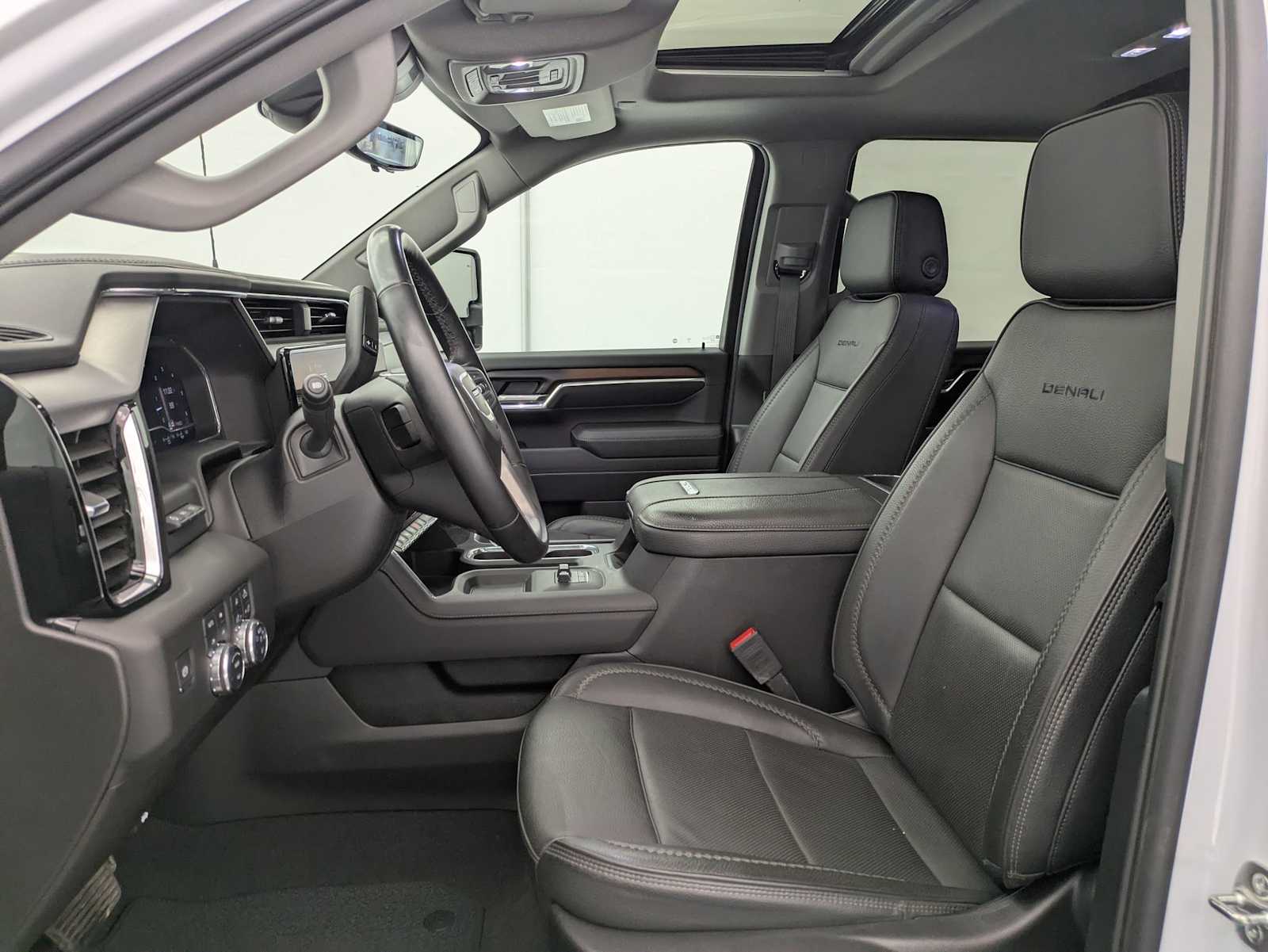 Thumbnail: 2025 GMC Sierra 3500 - 18