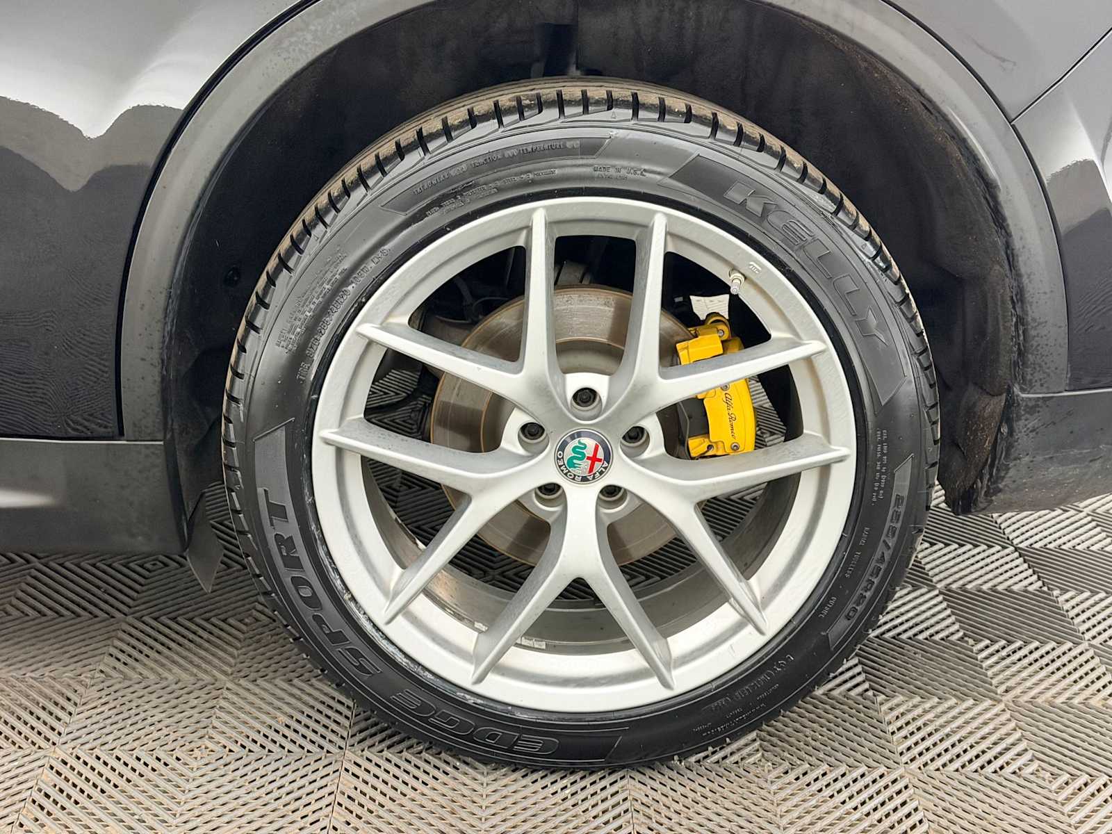 Thumbnail: 2018 Alfa Romeo Stelvio - 14