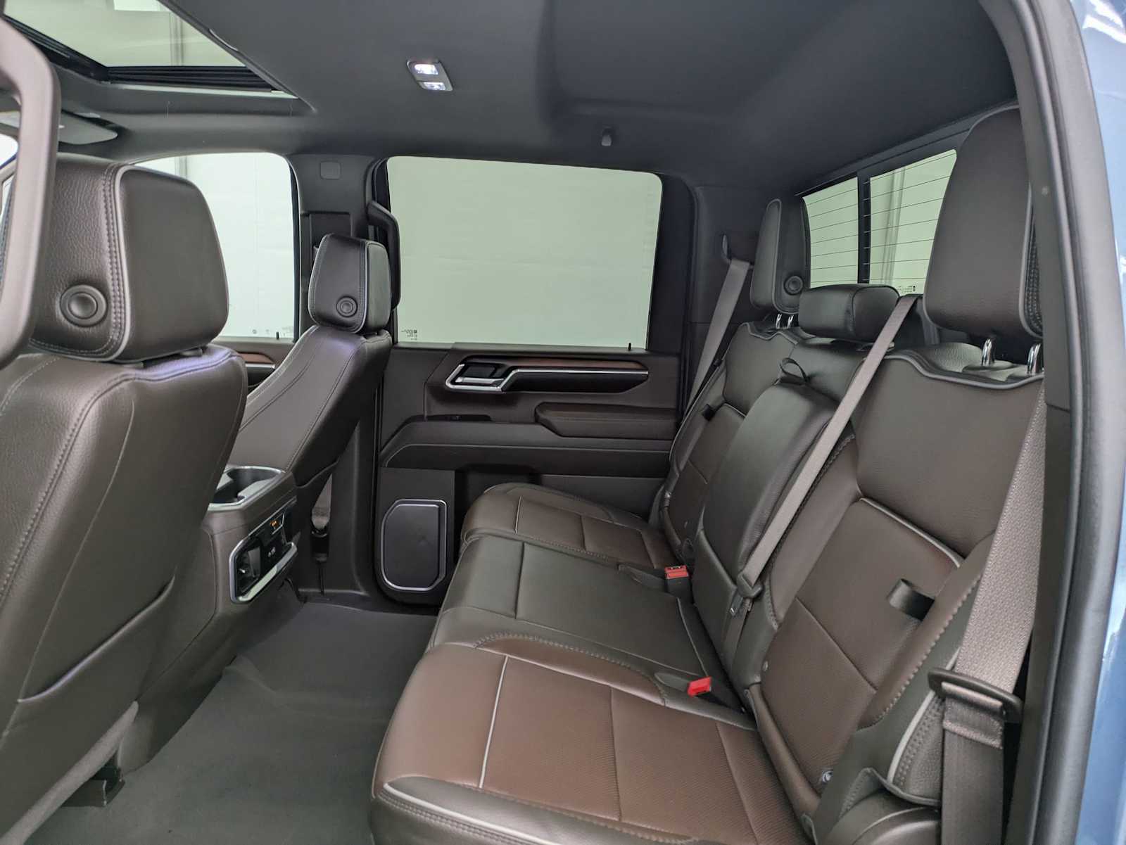 Thumbnail: 2025 GMC Sierra 2500 - 22