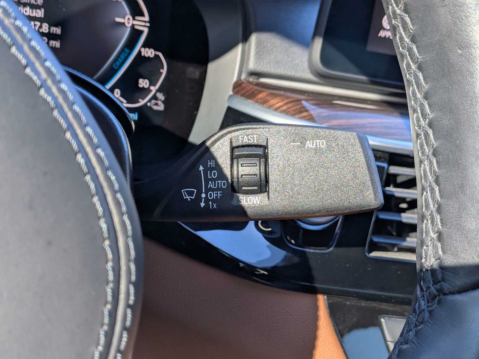 Thumbnail: 2023 BMW 5 Series - 26