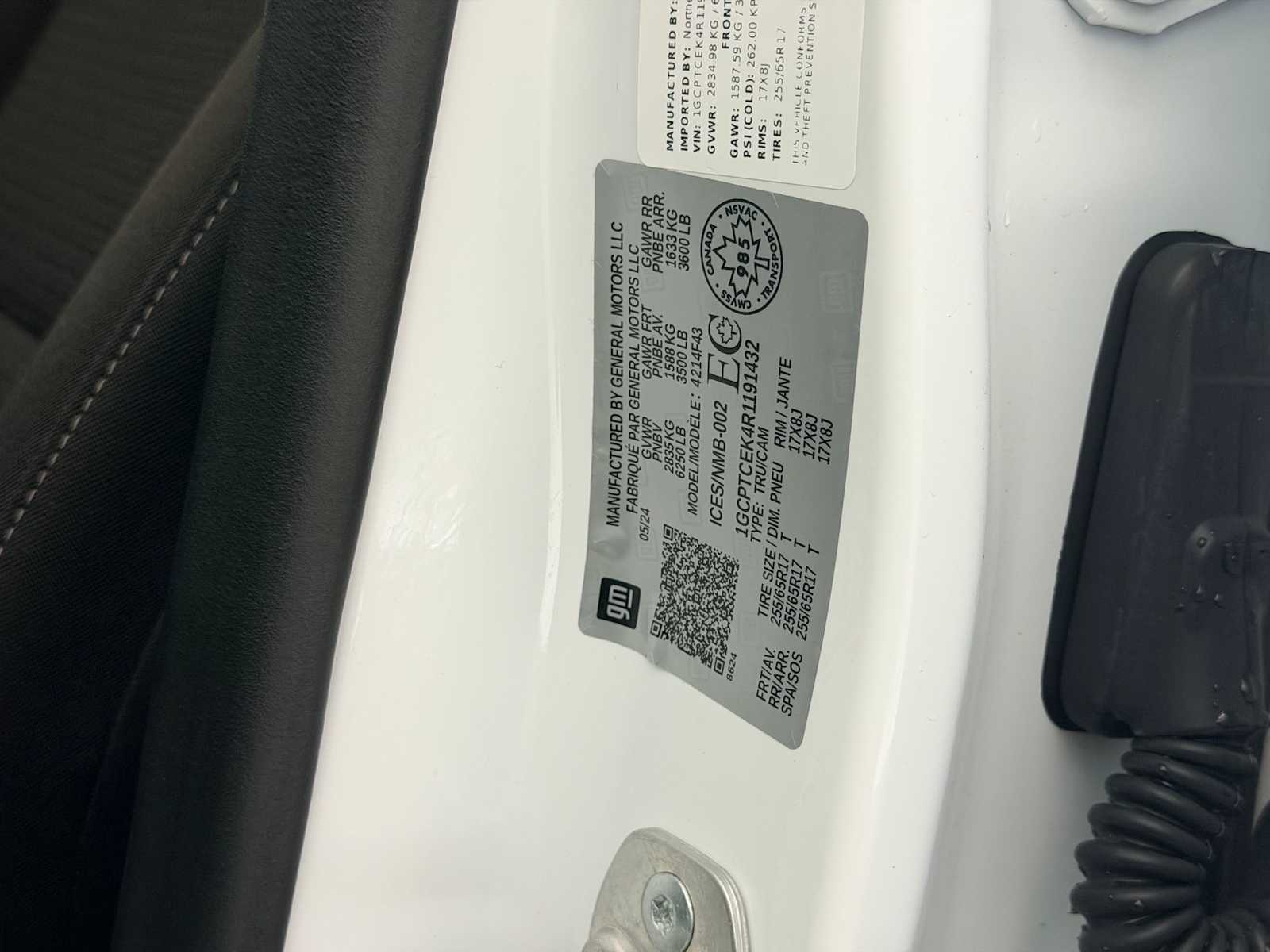 Thumbnail: 2024 Chevrolet Colorado - 33