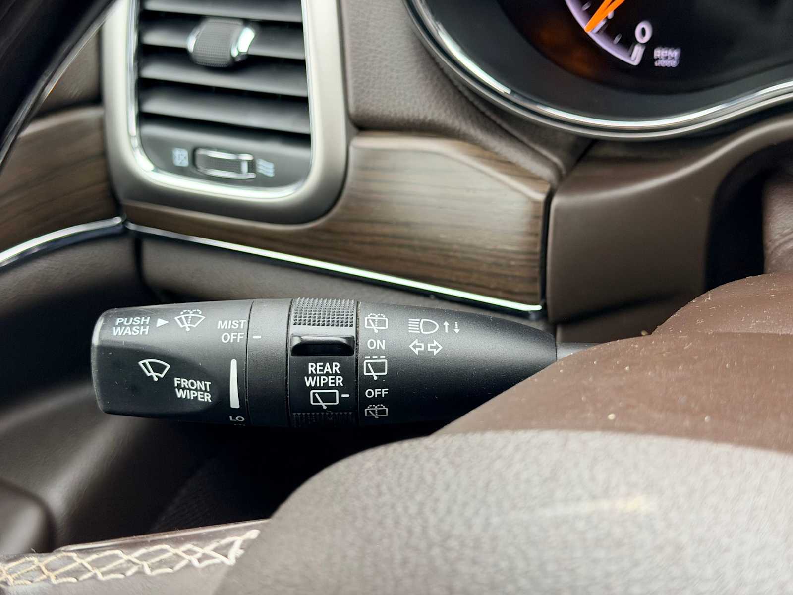 Thumbnail: 2018 Jeep Grand Cherokee - 27