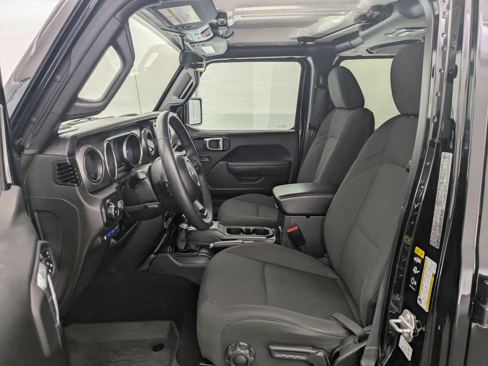 Thumbnail: 2023 Jeep Wrangler - 17