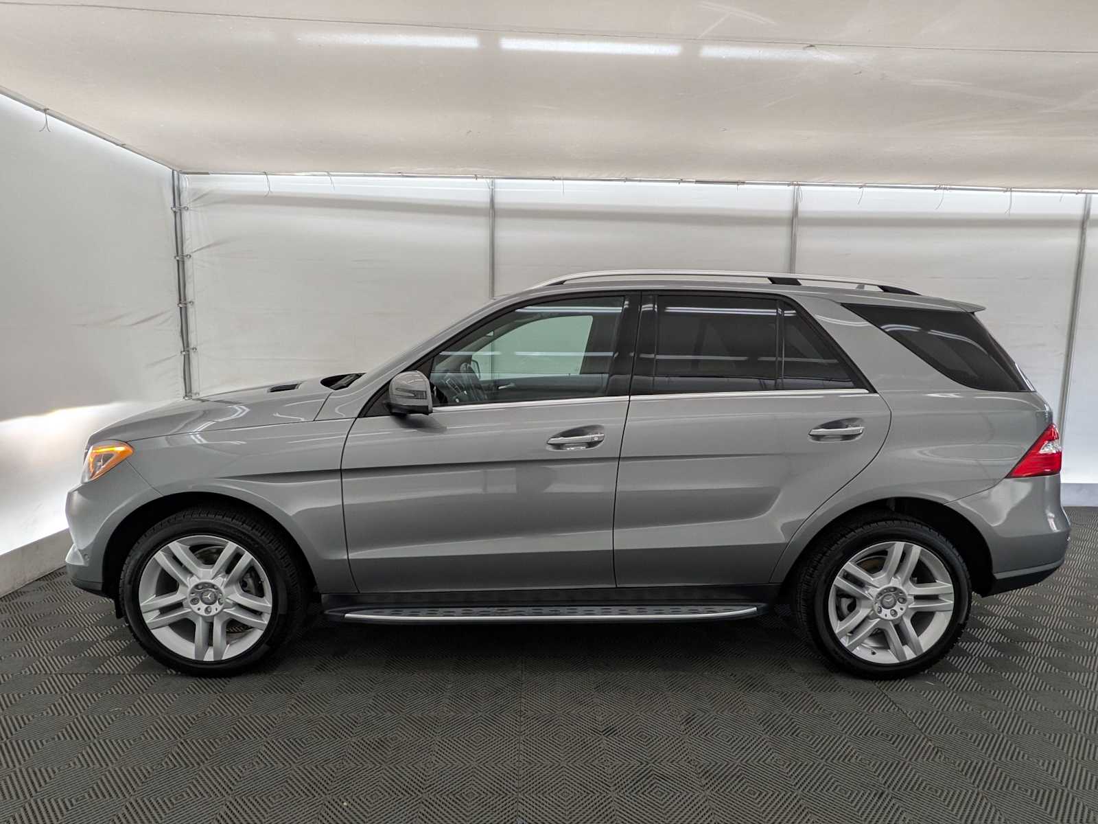 Thumbnail: 2015 Mercedes-Benz M-Class - 3