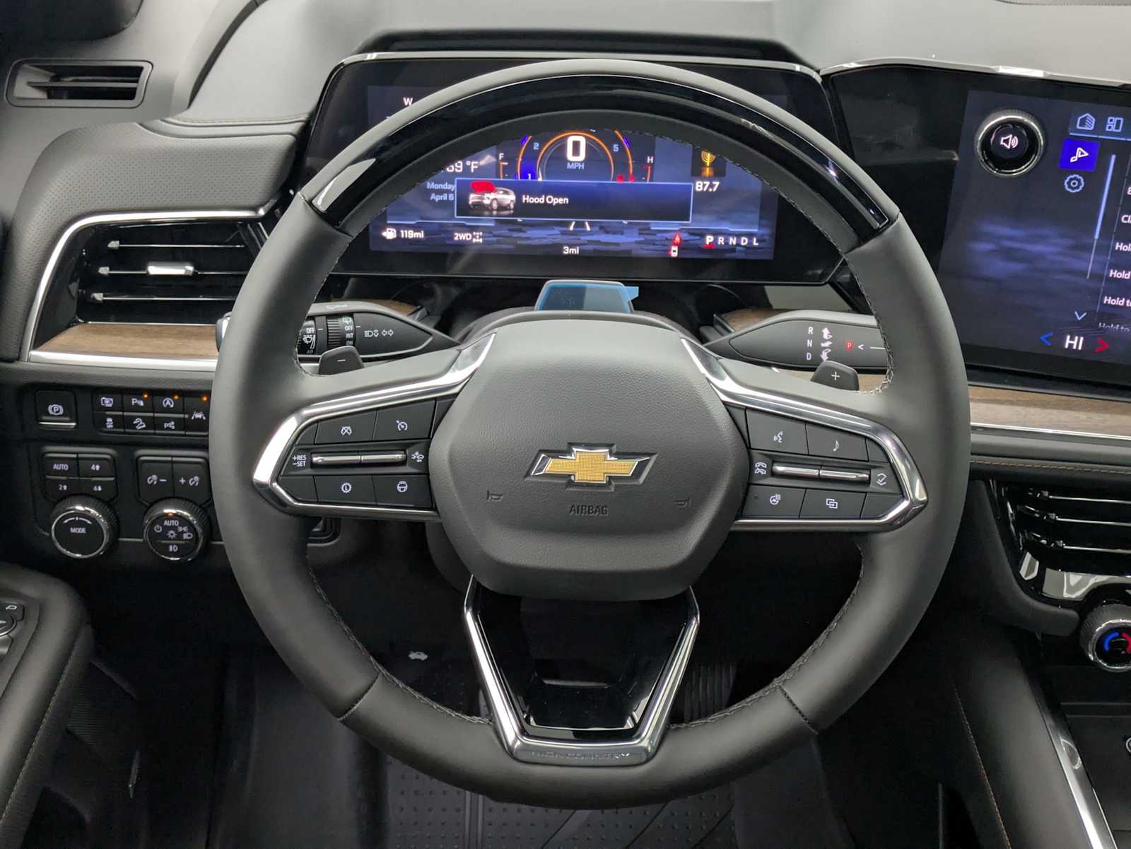 Thumbnail: 2026 Chevrolet Suburban - 24