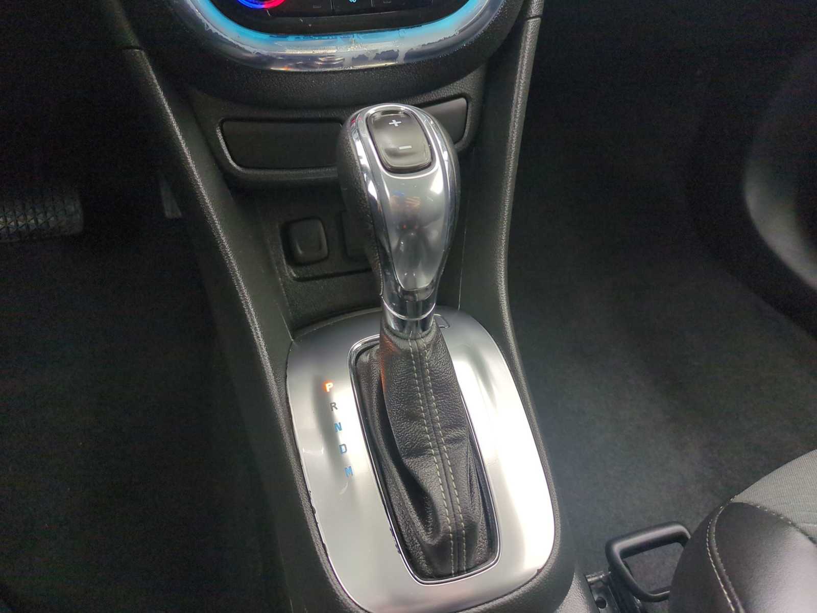 Thumbnail: 2014 Buick Encore - 28