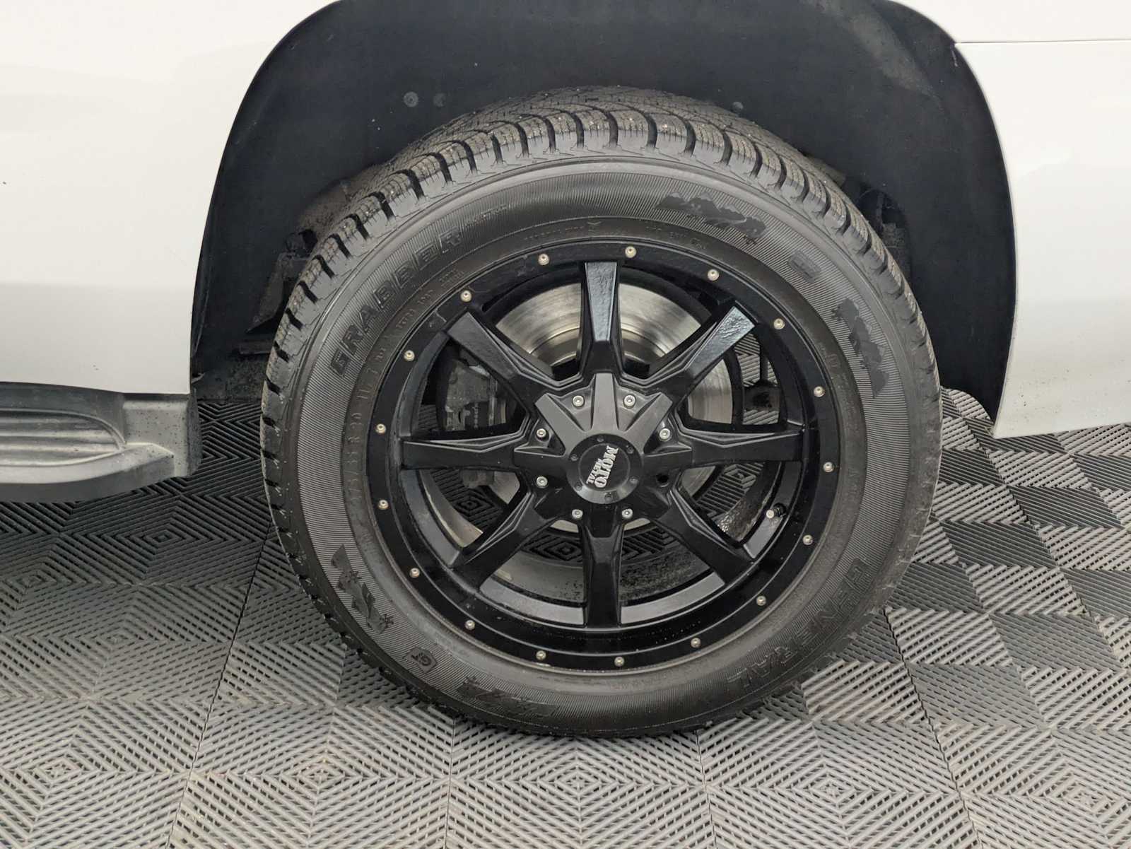 Thumbnail: 2015 Chevrolet Tahoe - 14