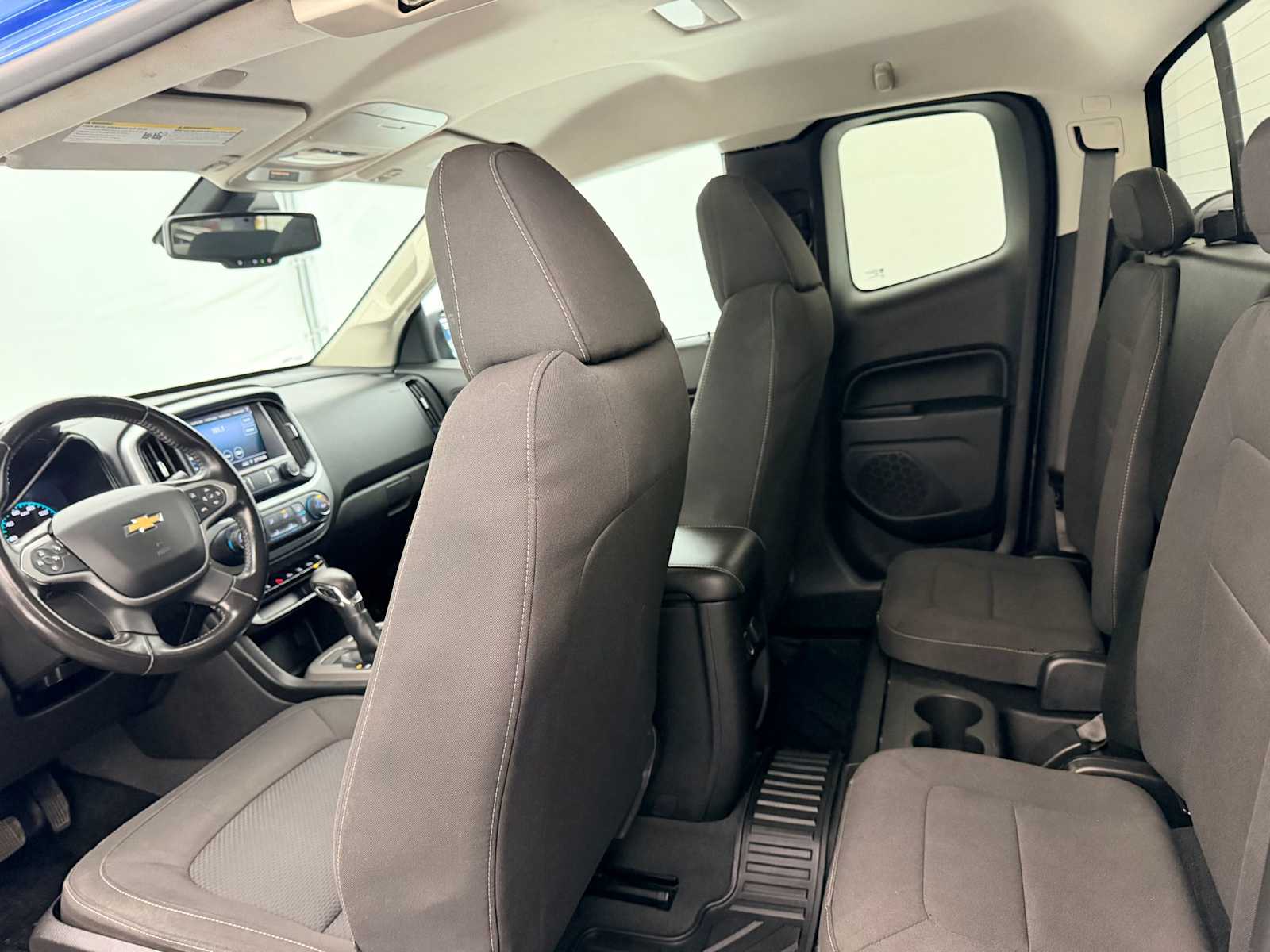 Thumbnail: 2022 Chevrolet Colorado - 18