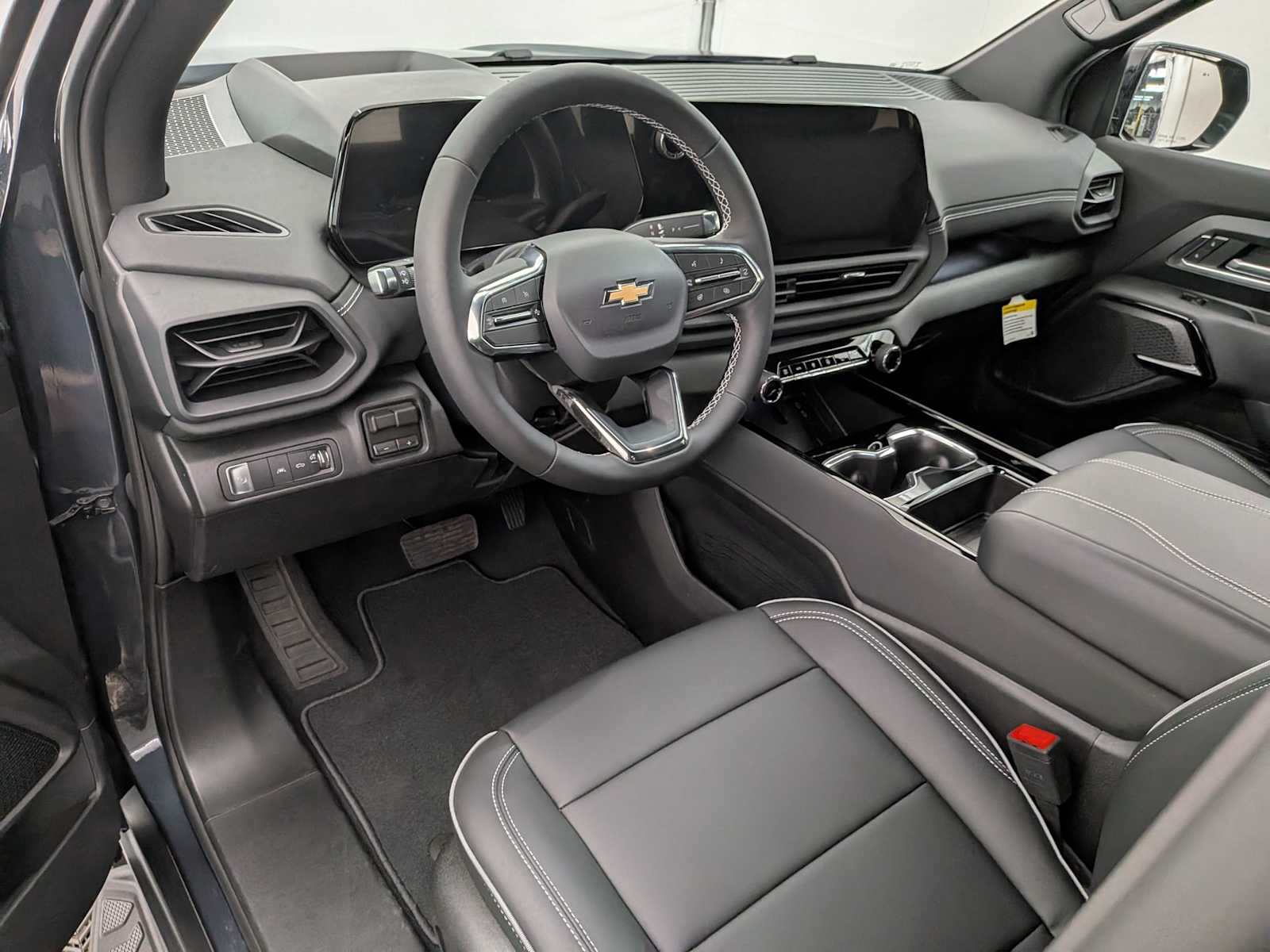 Thumbnail: 2026 Chevrolet Silverado EV - 2