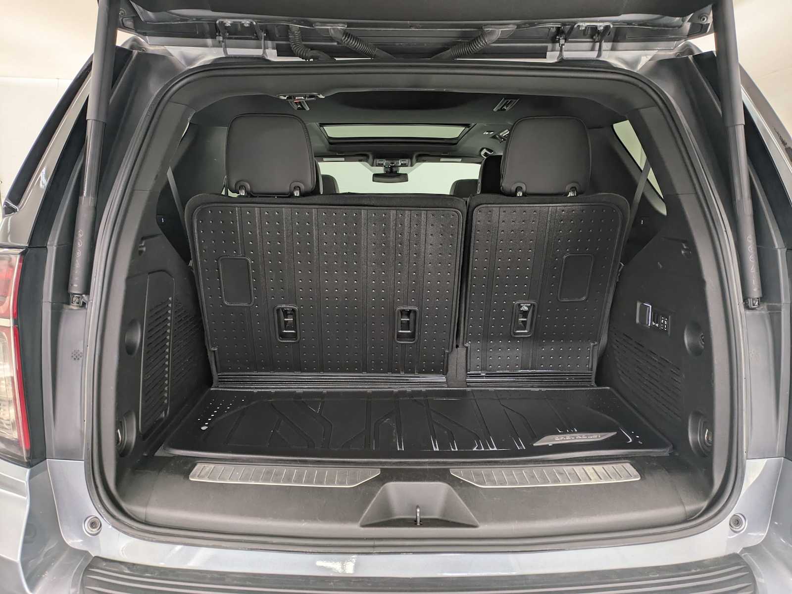 Thumbnail: 2022 Chevrolet Tahoe - 32