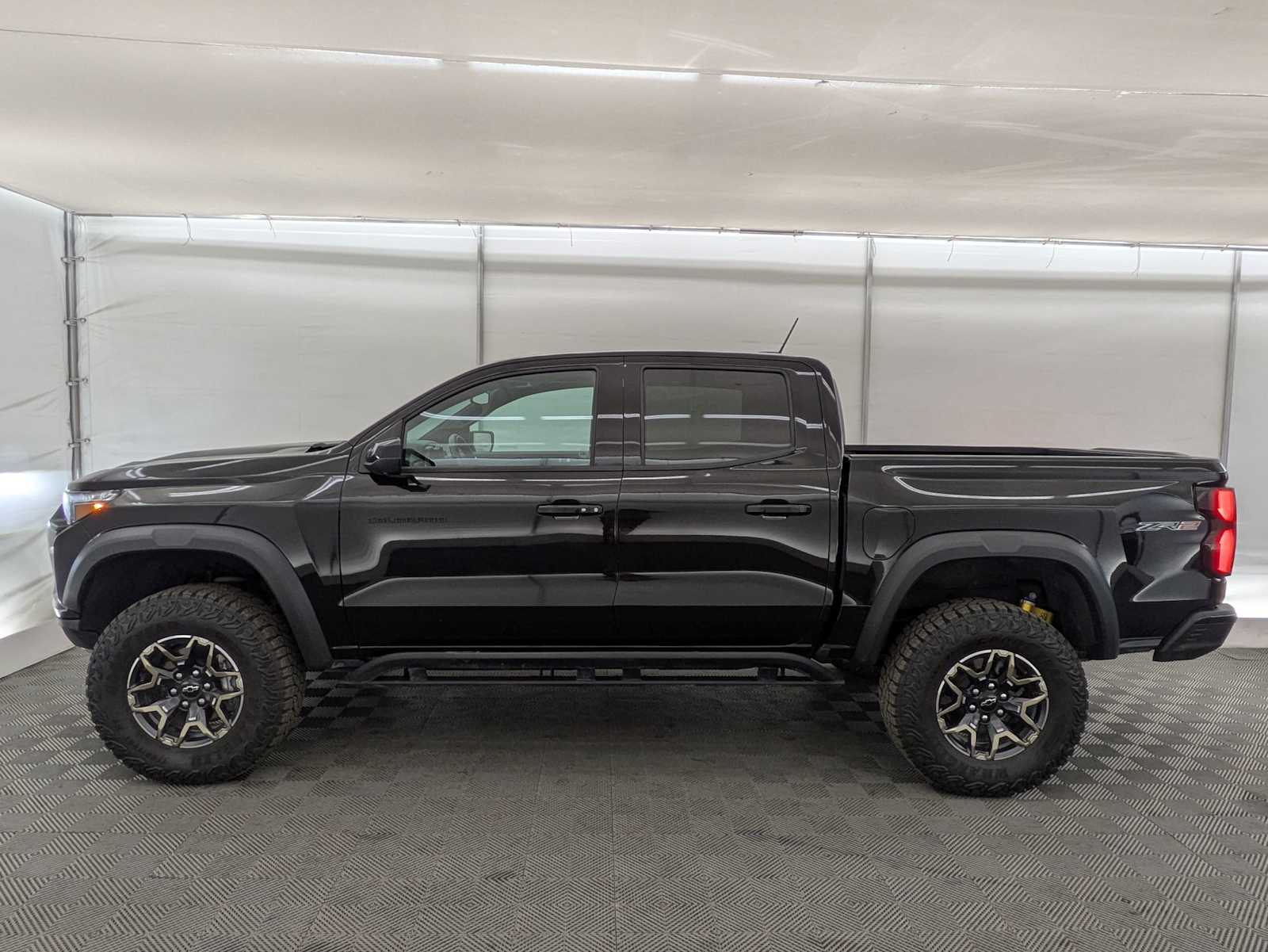 2023 Chevrolet Colorado ZR2 photo 3