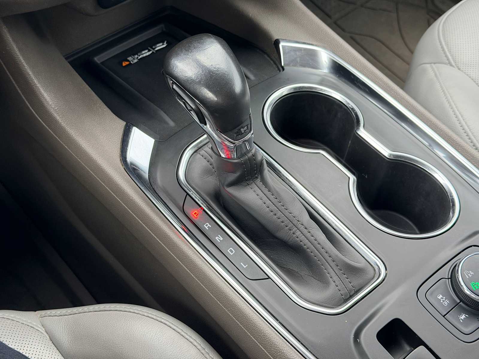 Thumbnail: 2021 Chevrolet Traverse - 33