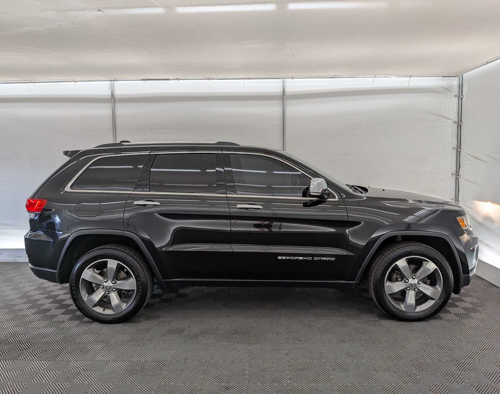 Thumbnail: 2016 Jeep Grand Cherokee - 7