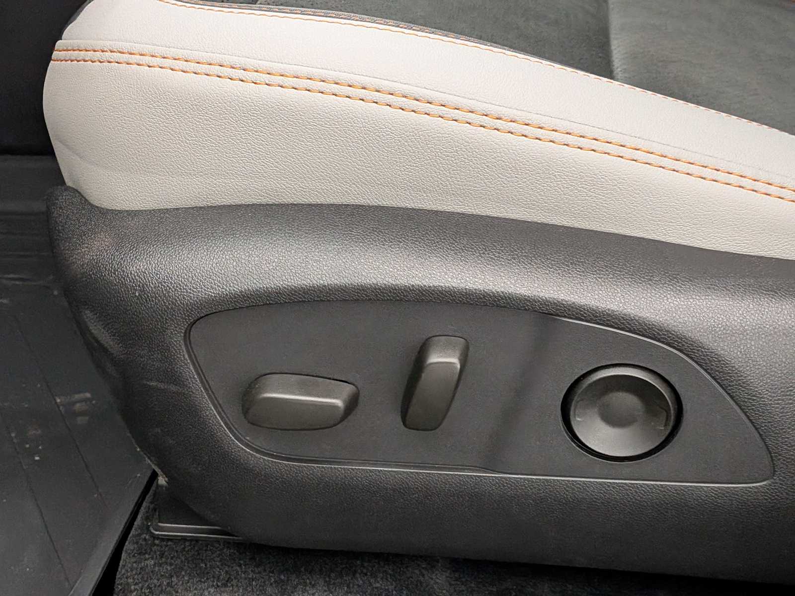 Thumbnail: 2026 Chevrolet Blazer EV - 18