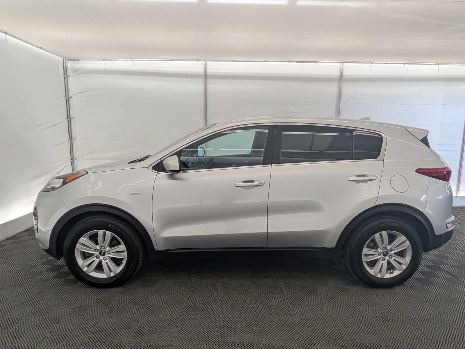 Thumbnail: 2018 Kia Sportage - 3