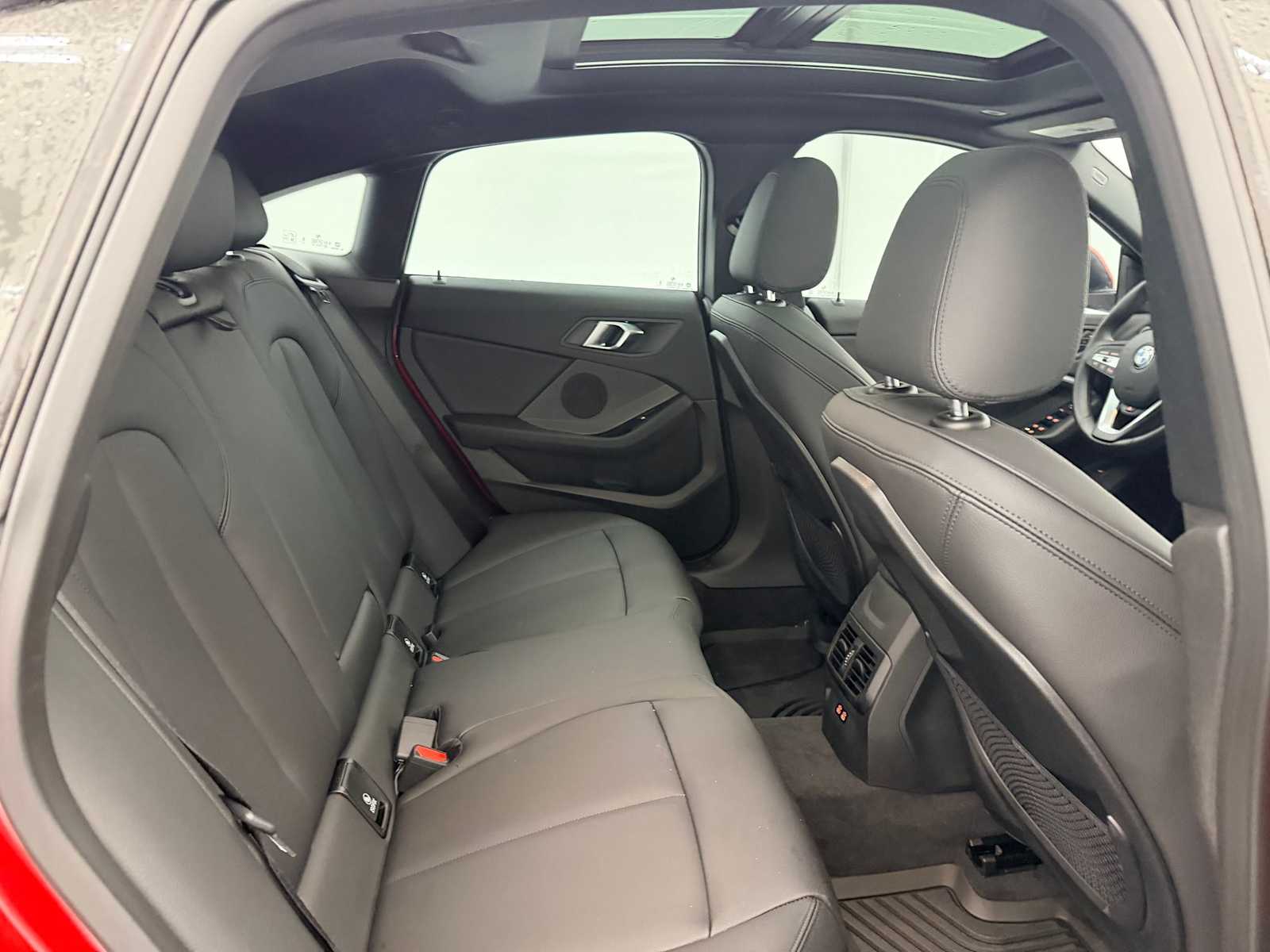 Thumbnail: 2024 BMW 2 Series - 22