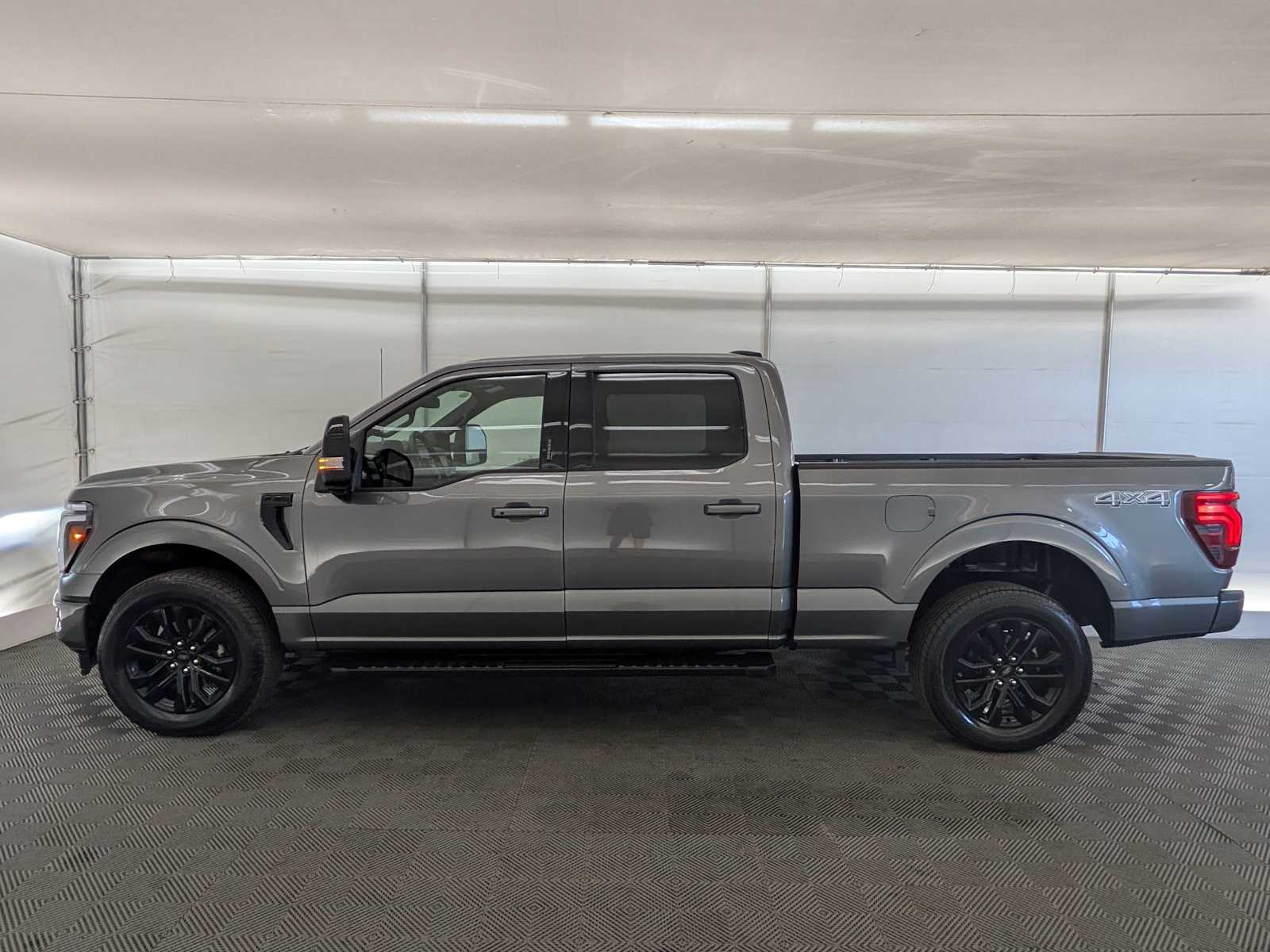 2024 Ford F-150 Lariat photo 3