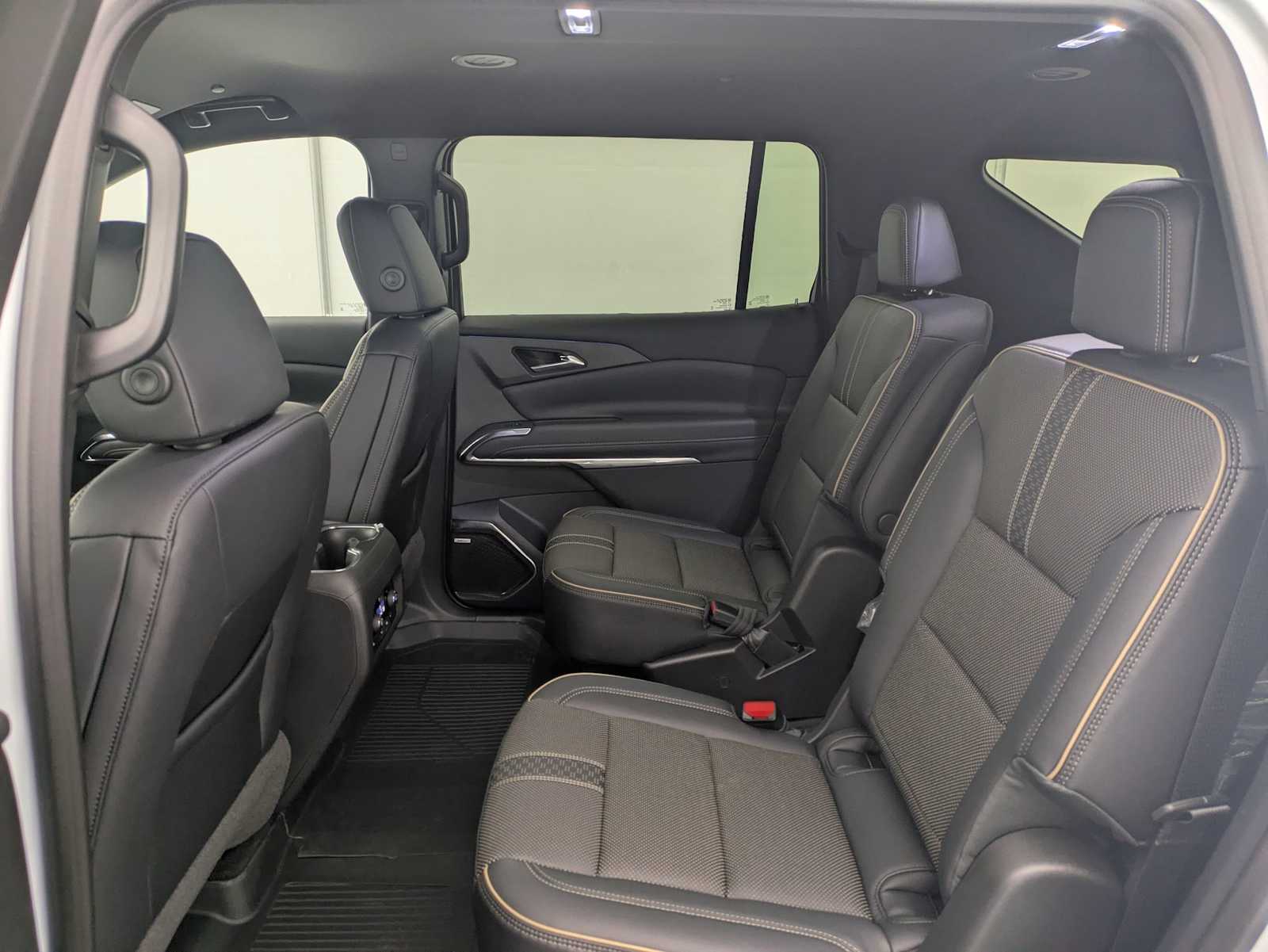 Thumbnail: 2026 Chevrolet Traverse - 19