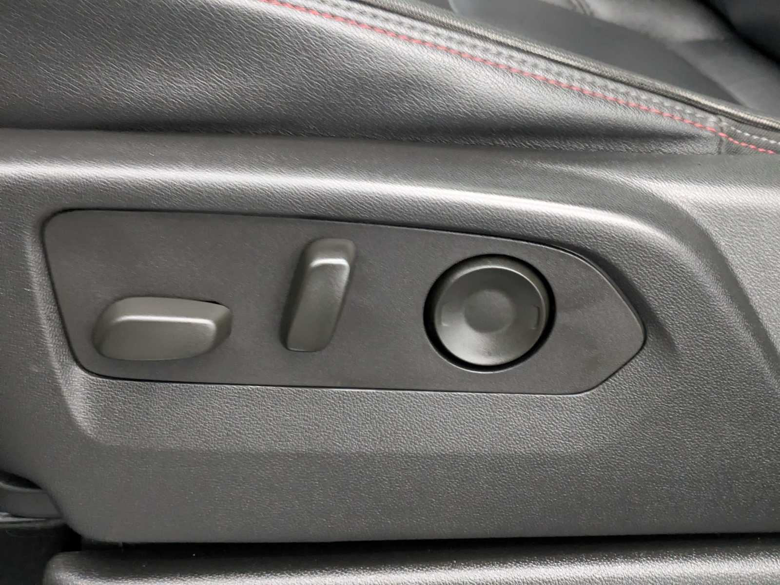 Thumbnail: 2024 Chevrolet Tahoe - 19