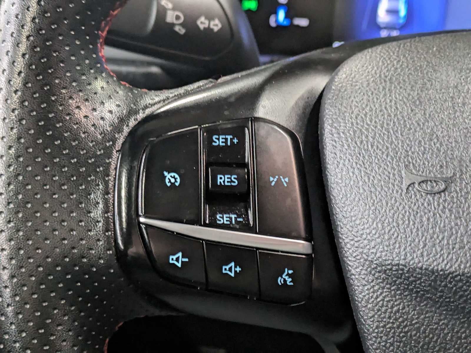 Thumbnail: 2023 Ford Escape - 24