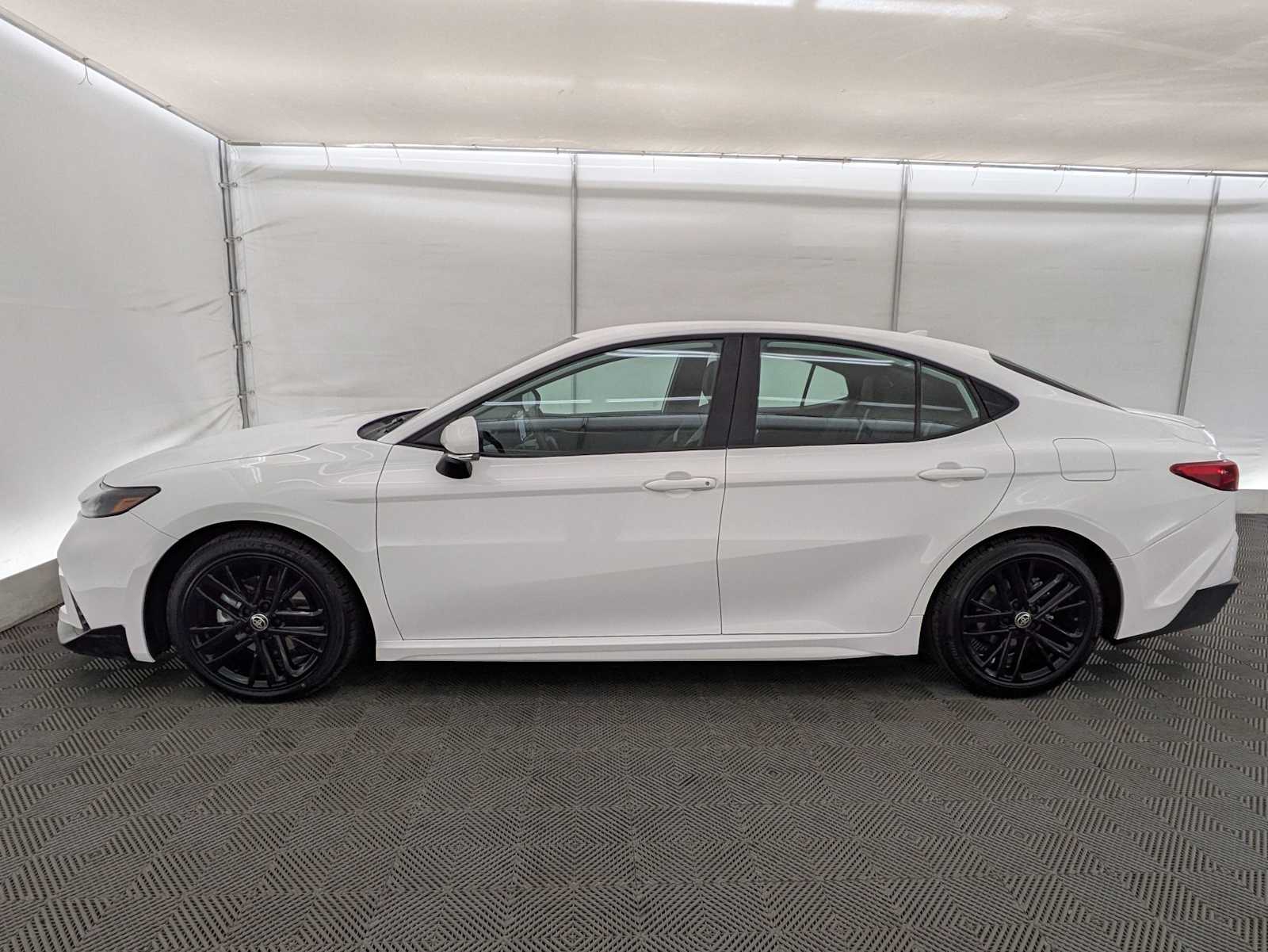 Thumbnail: 2025 Toyota Camry - 3