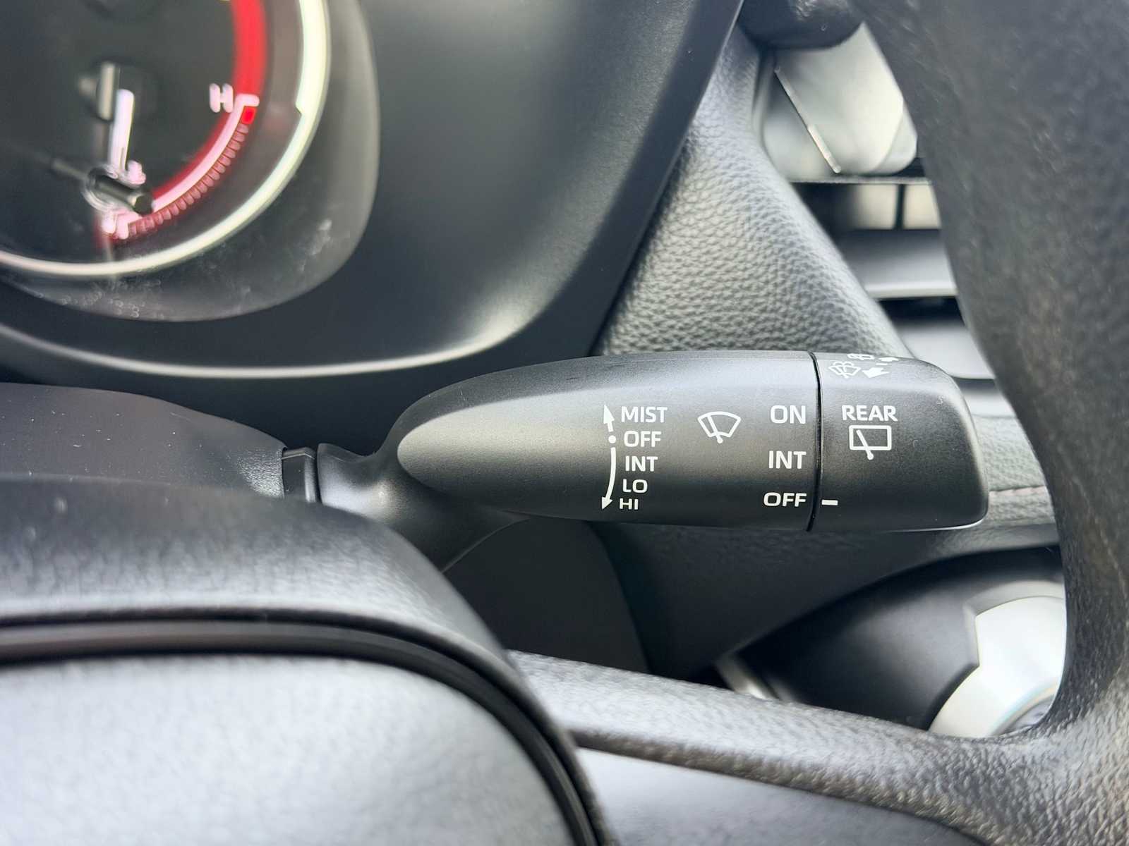 Thumbnail: 2025 Toyota RAV4 - 25