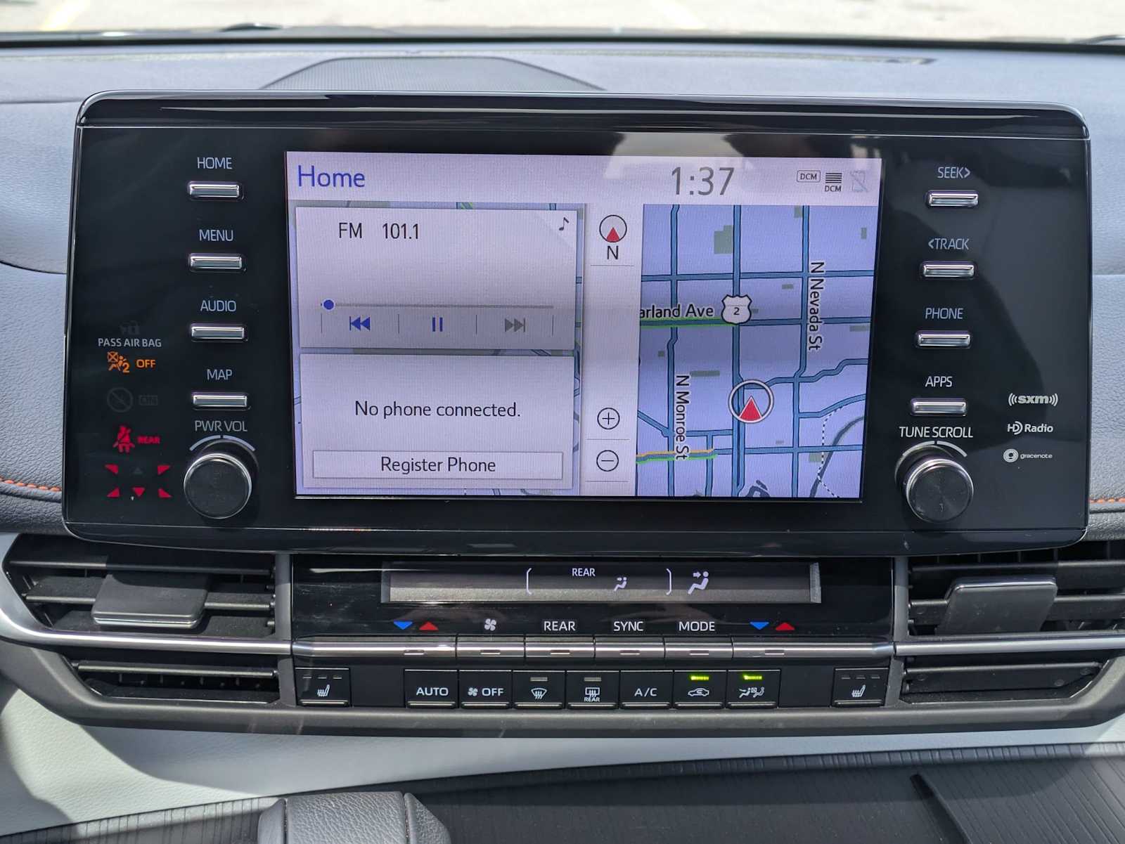 Thumbnail: 2024 Toyota Sienna - 27