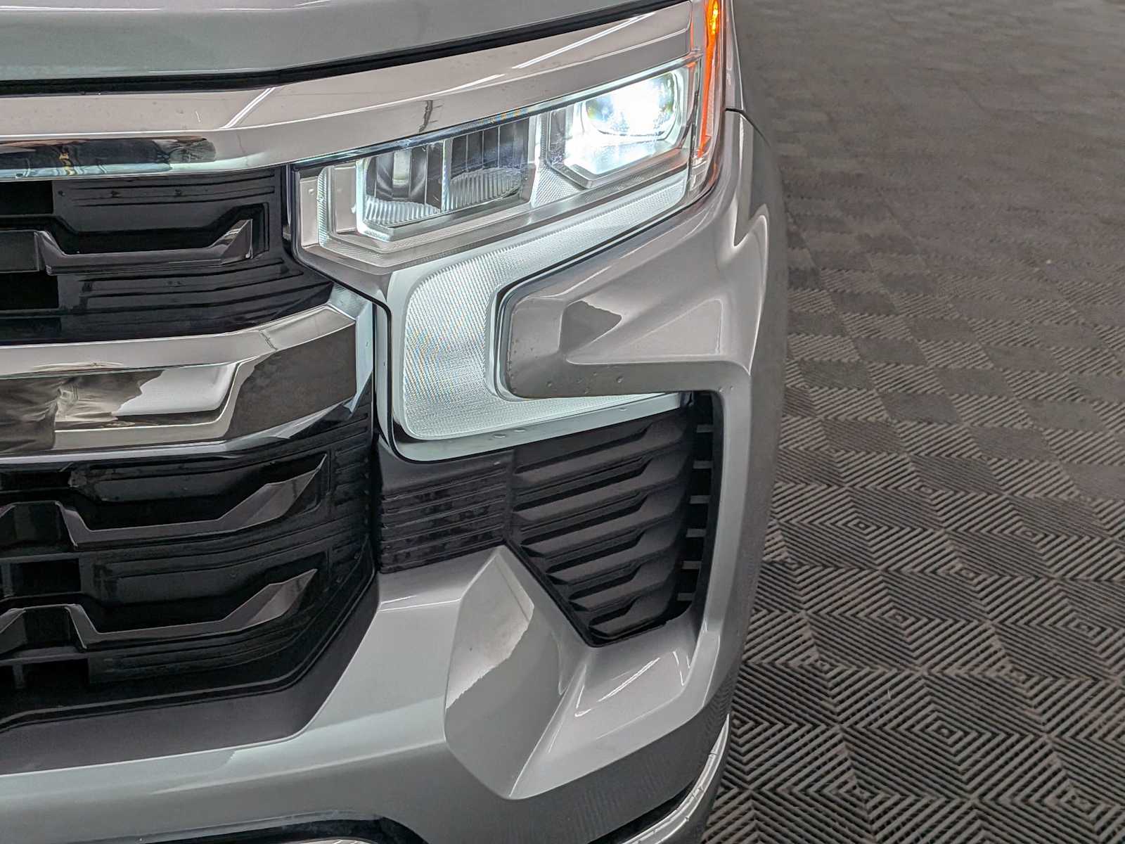 Thumbnail: 2026 Chevrolet Silverado 1500 - 10