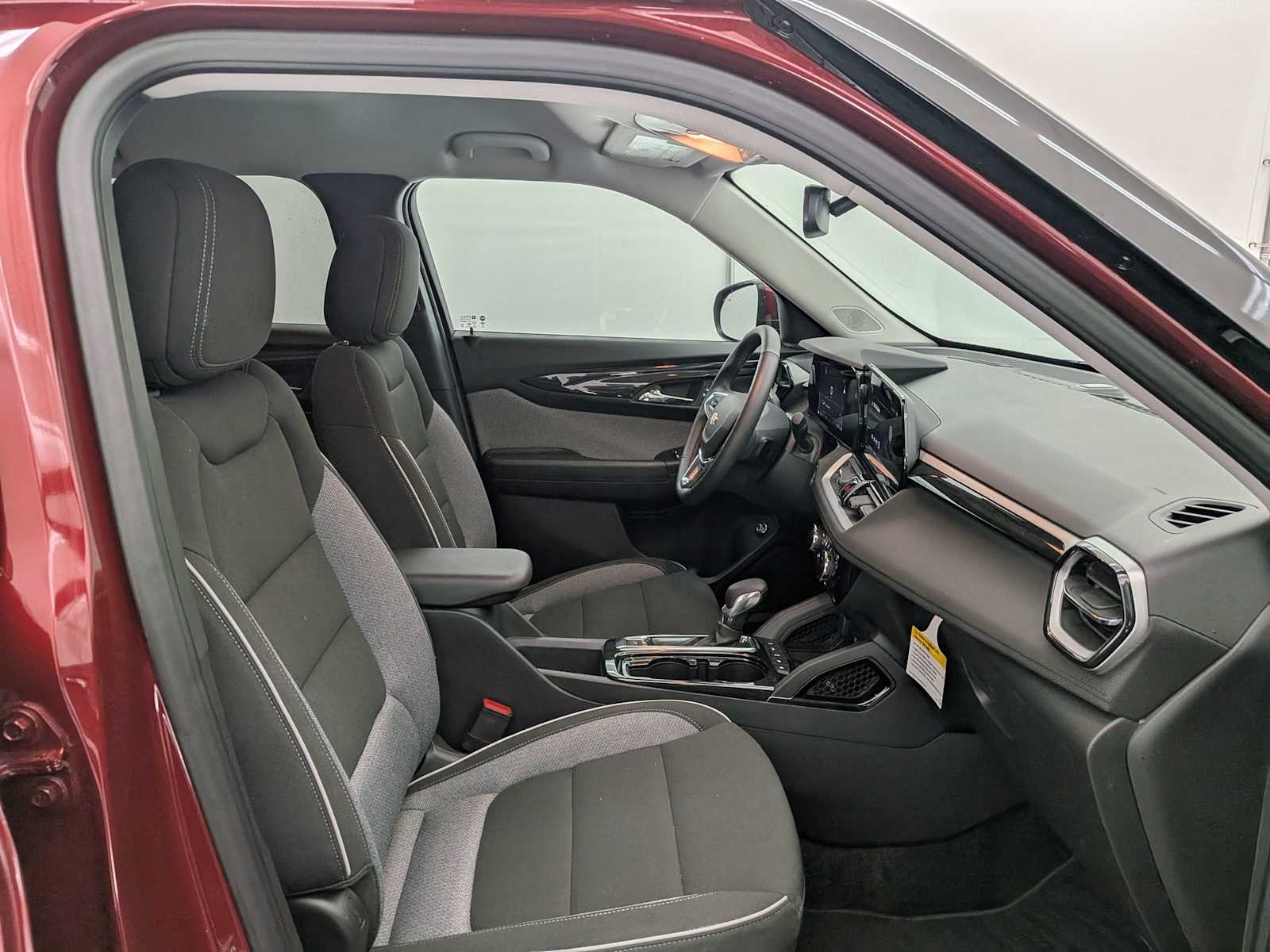 Thumbnail: 2025 Chevrolet TrailBlazer - 22