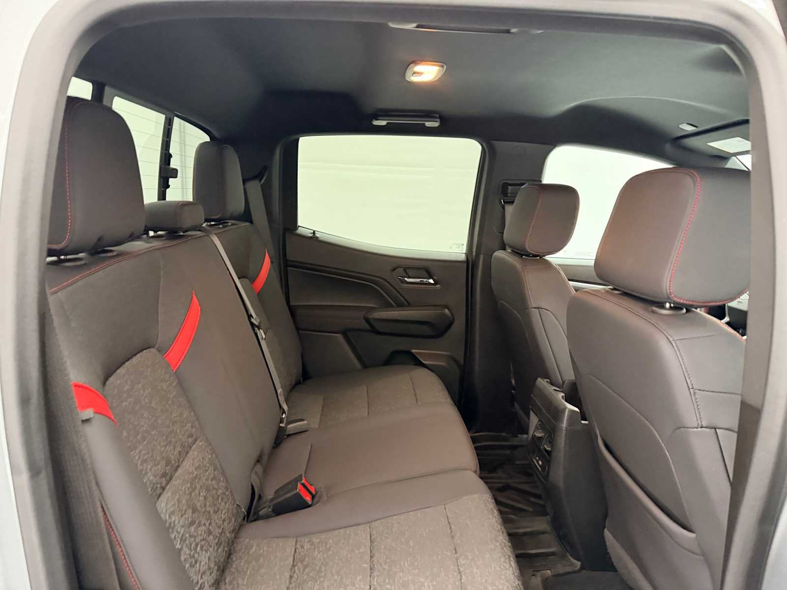 Thumbnail: 2024 Chevrolet Colorado - 21